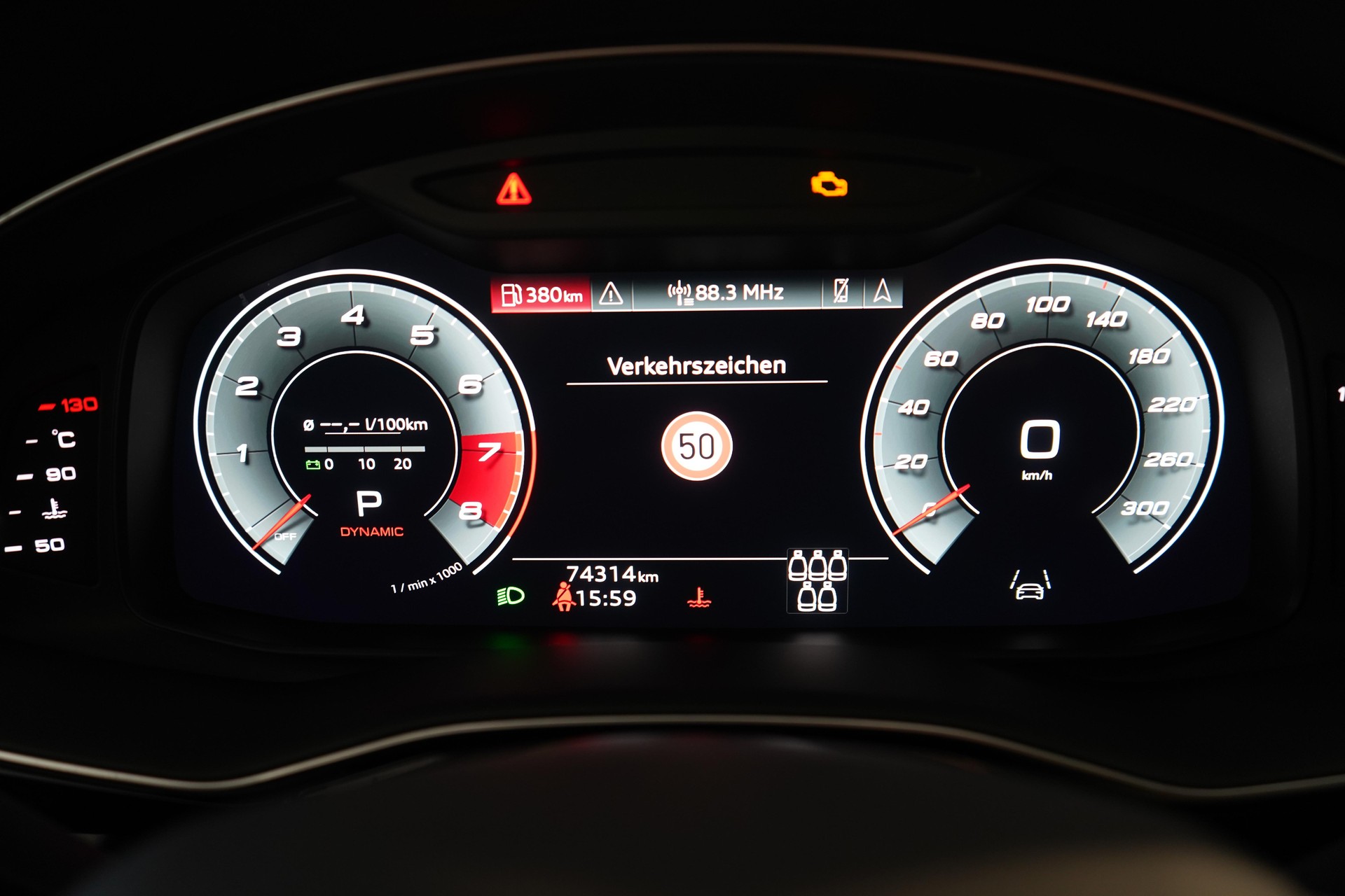 AUDI SQ7 4.0 V8 TFSI quattro T-Tronic-image-10