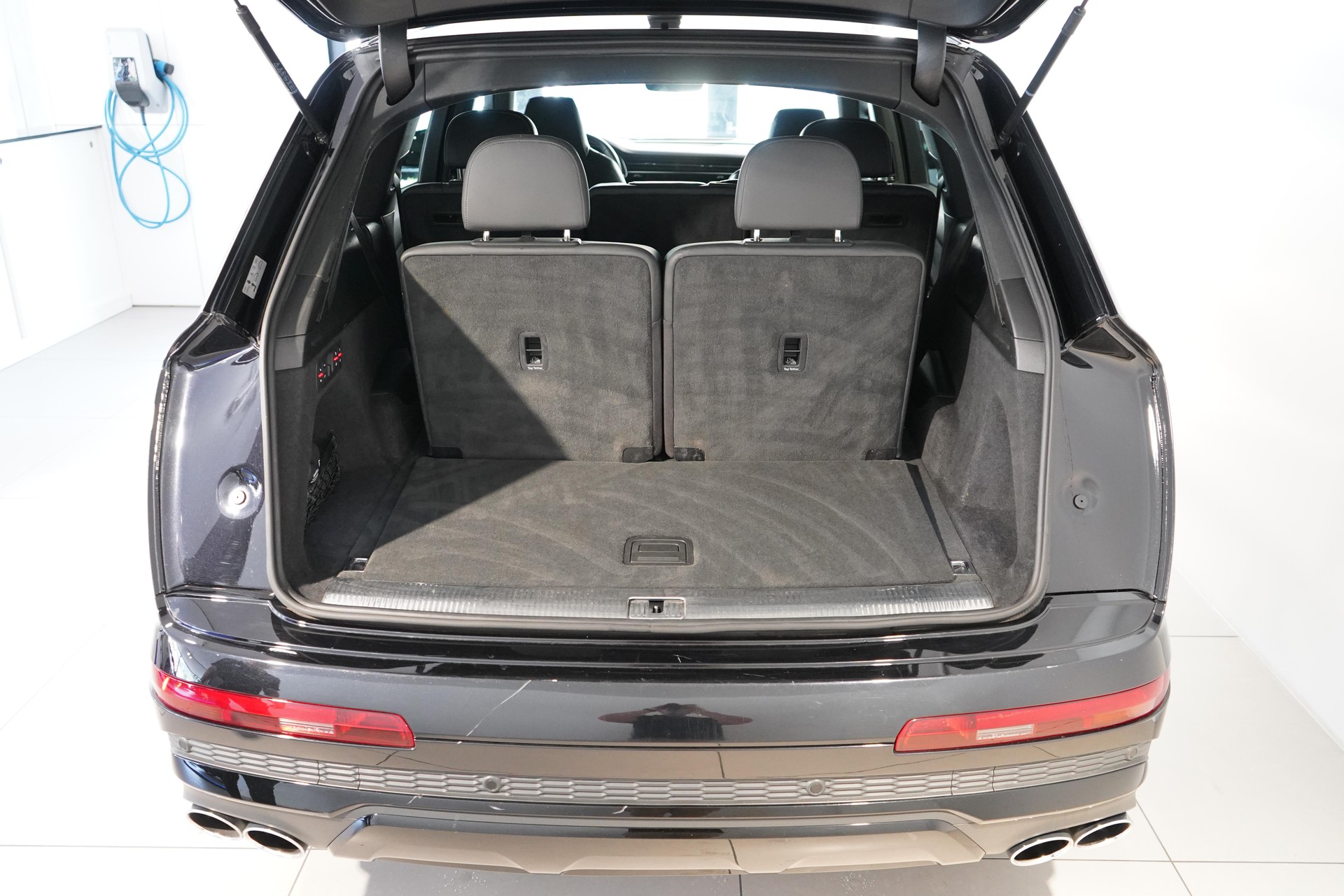 AUDI SQ7 4.0 V8 TFSI quattro T-Tronic-image-4