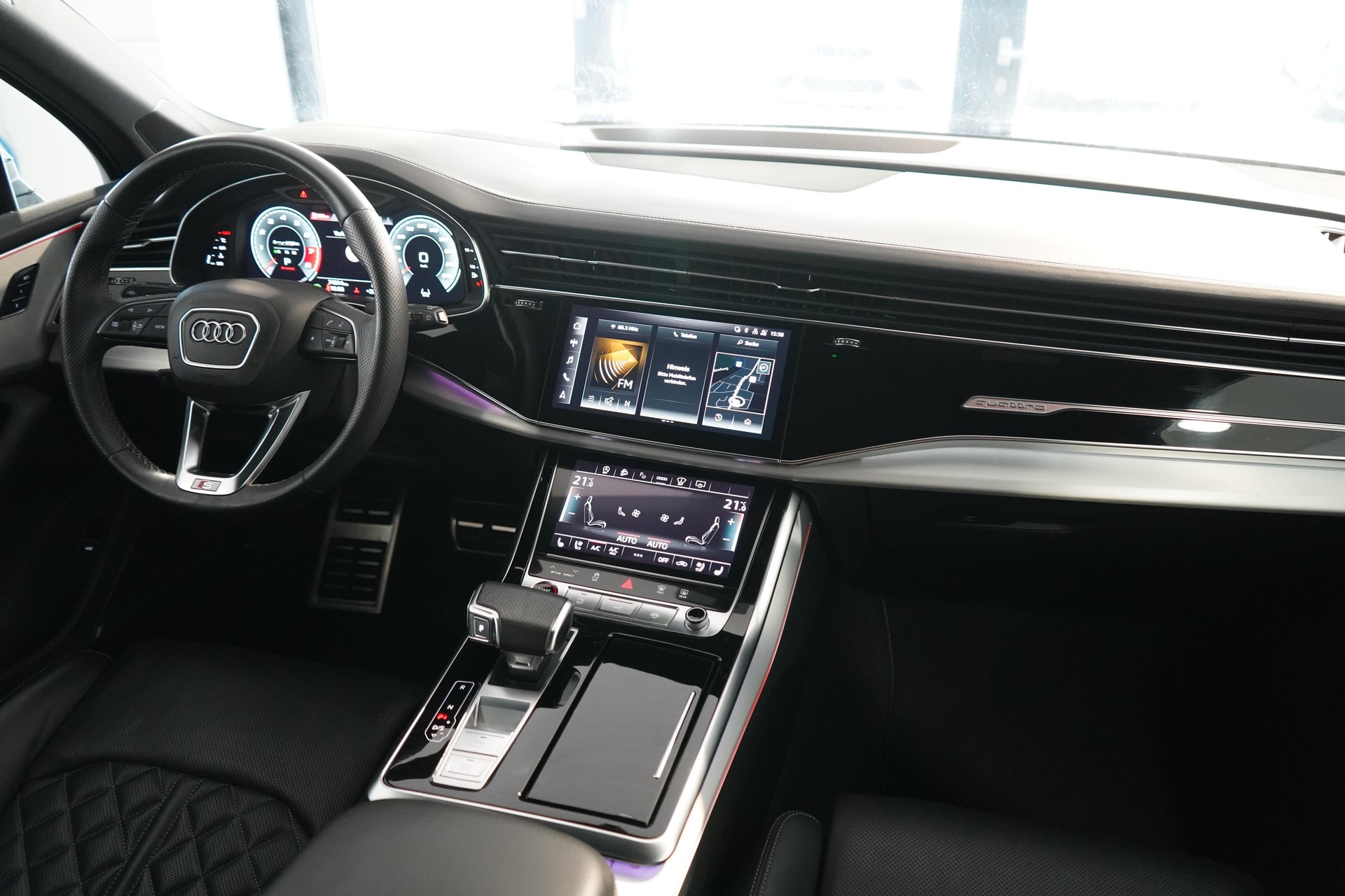 AUDI SQ7 4.0 V8 TFSI quattro T-Tronic-image-8