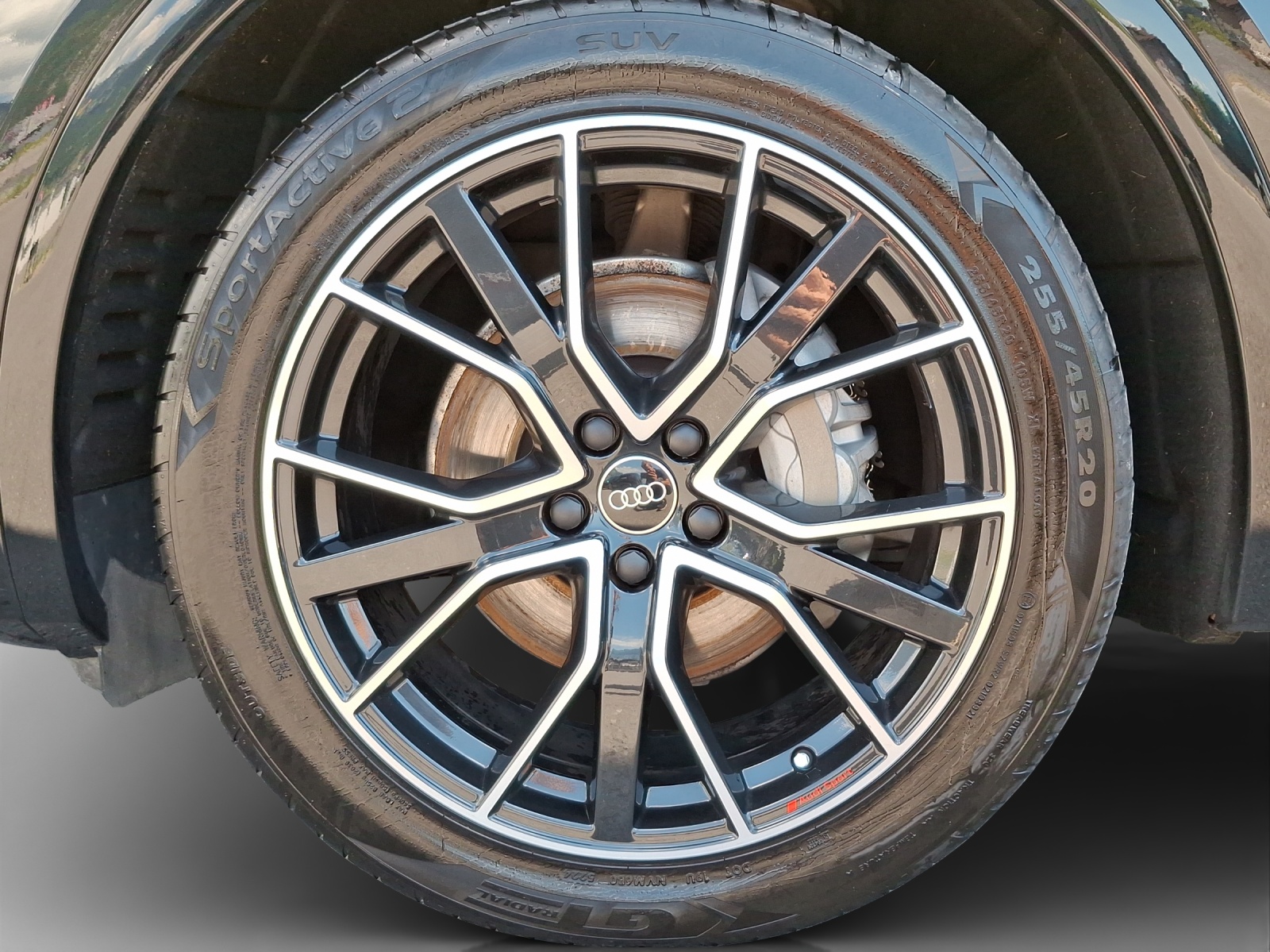 AUDI Q5 Sportback 40 TDI Blackedition quattro S-tronic-image-13
