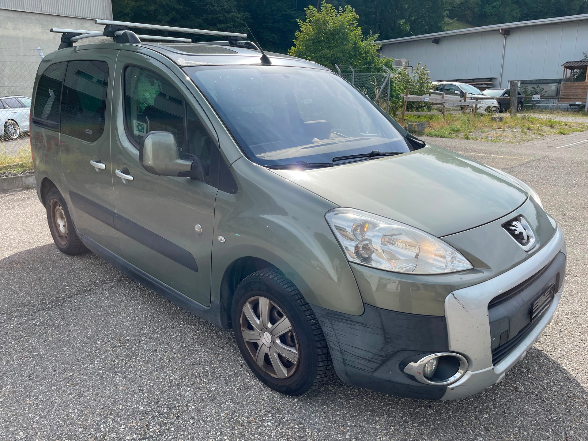 PEUGEOT Partner 1.6 HDI Outdoor-image-0