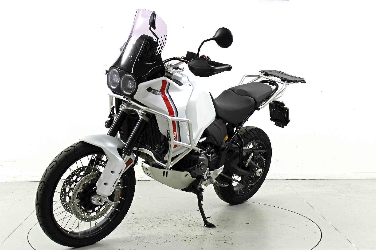 DUCATI Desert X ABS-showroom-element-2