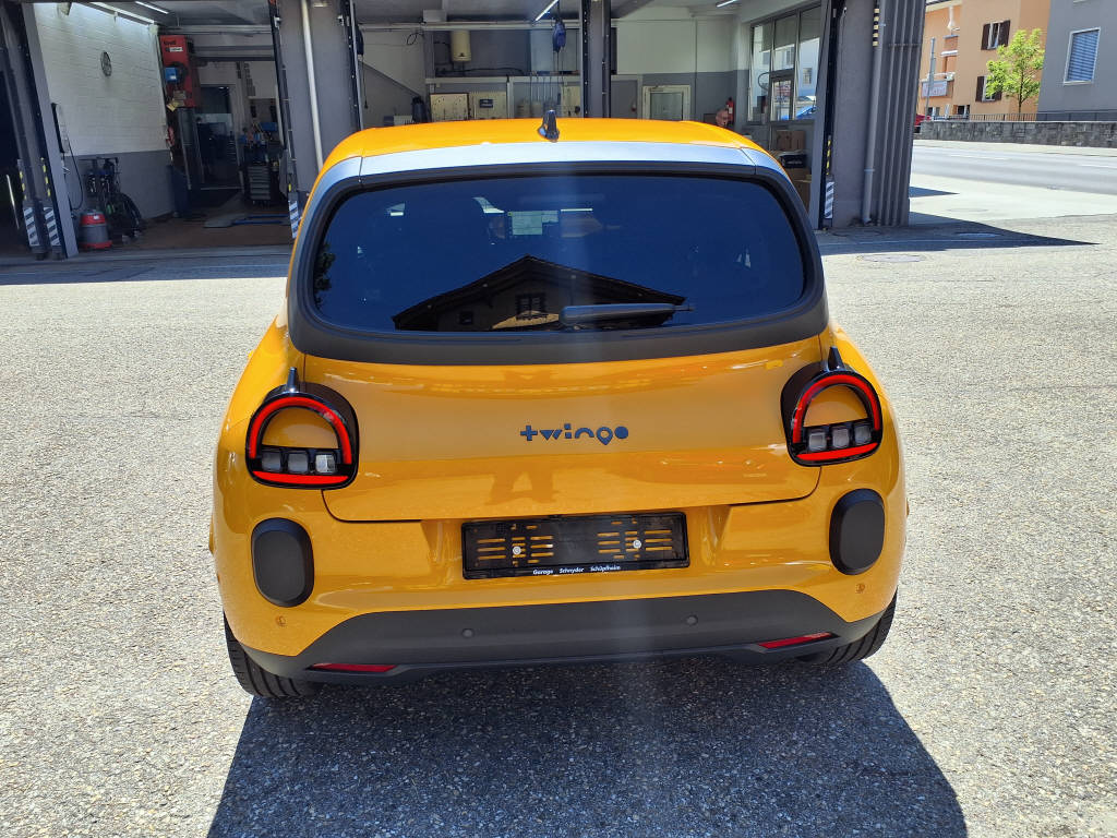 RENAULT Twingo E-Tech Urban Range techno-image-2