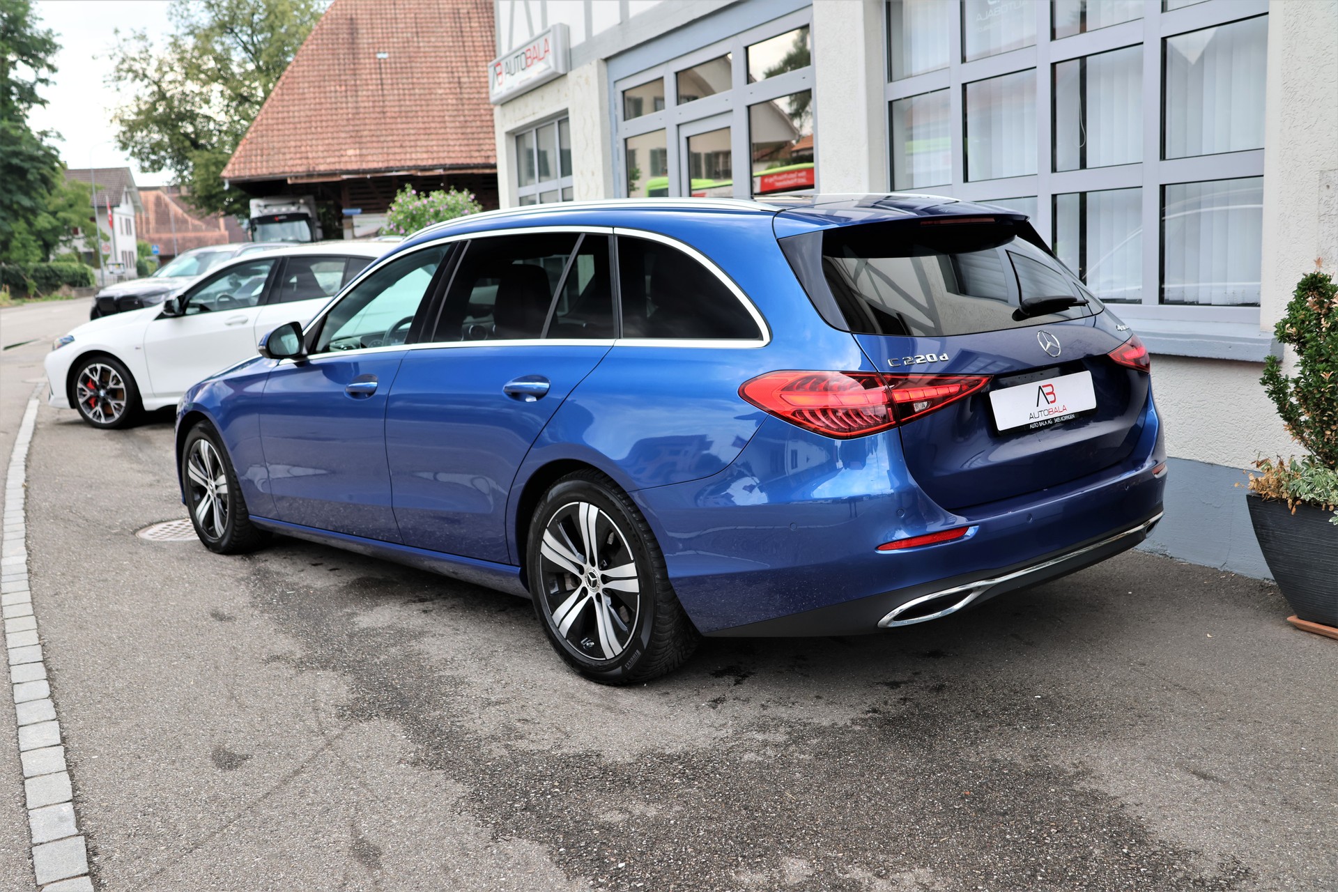 MERCEDES-BENZ C 220 d T 4Matic Avantgarde (CH)-image-6