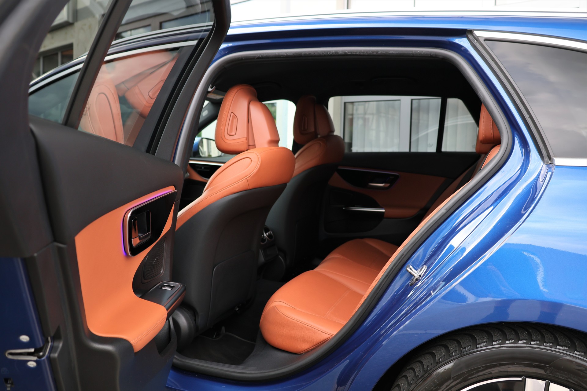MERCEDES-BENZ C 220 d T 4Matic Avantgarde (CH)-image-11
