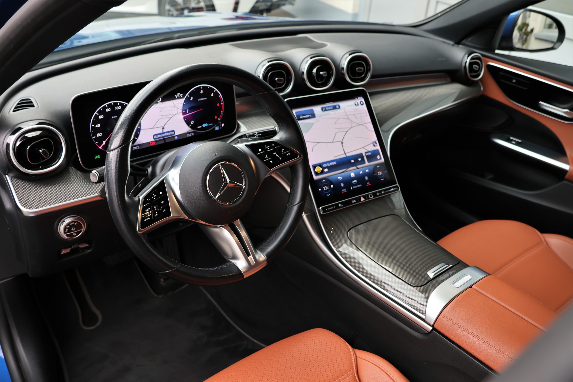 MERCEDES-BENZ C 220 d T 4Matic Avantgarde (CH)-image-9