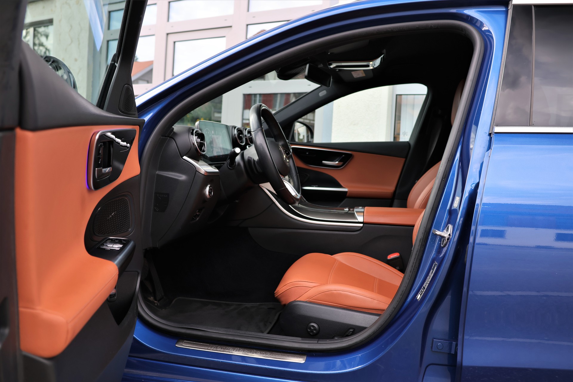 MERCEDES-BENZ C 220 d T 4Matic Avantgarde (CH)-image-8