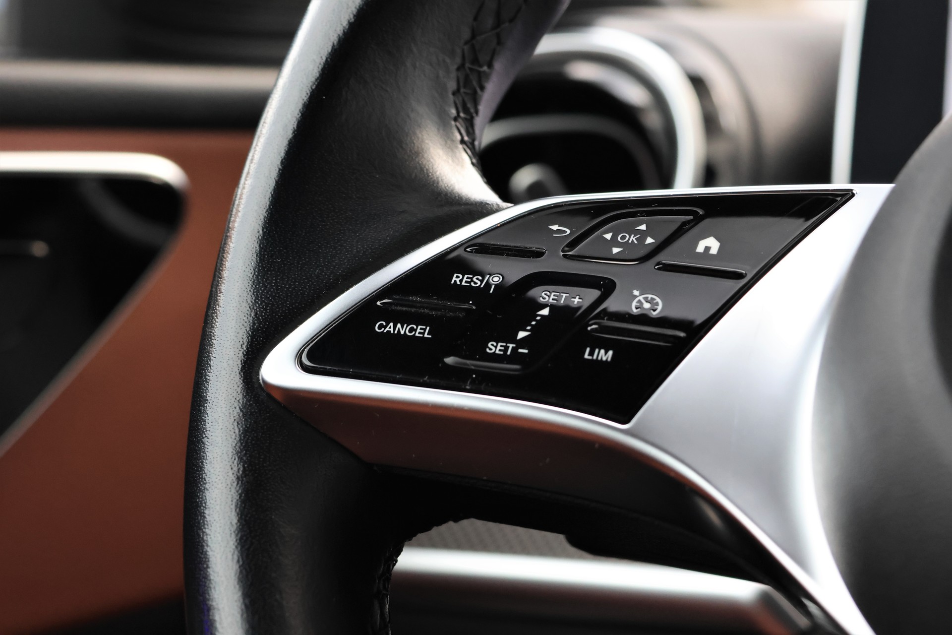MERCEDES-BENZ C 220 d T 4Matic Avantgarde (CH)-image-15