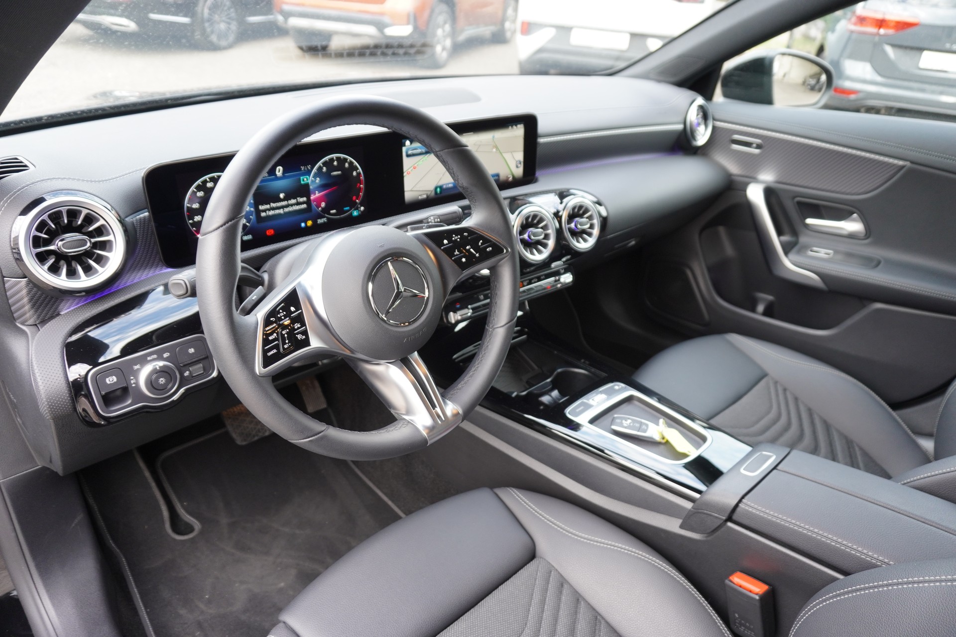 MERCEDES-BENZ CLA Shooting Brake 200 7G-DCT-image-11