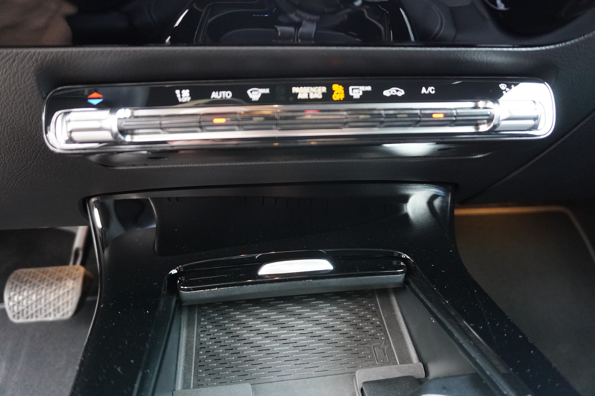 MERCEDES-BENZ CLA Shooting Brake 200 7G-DCT-image-23