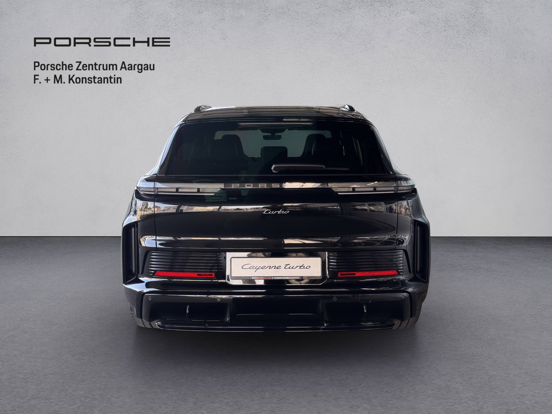 PORSCHE Cayenne Electric Turbo-image-4