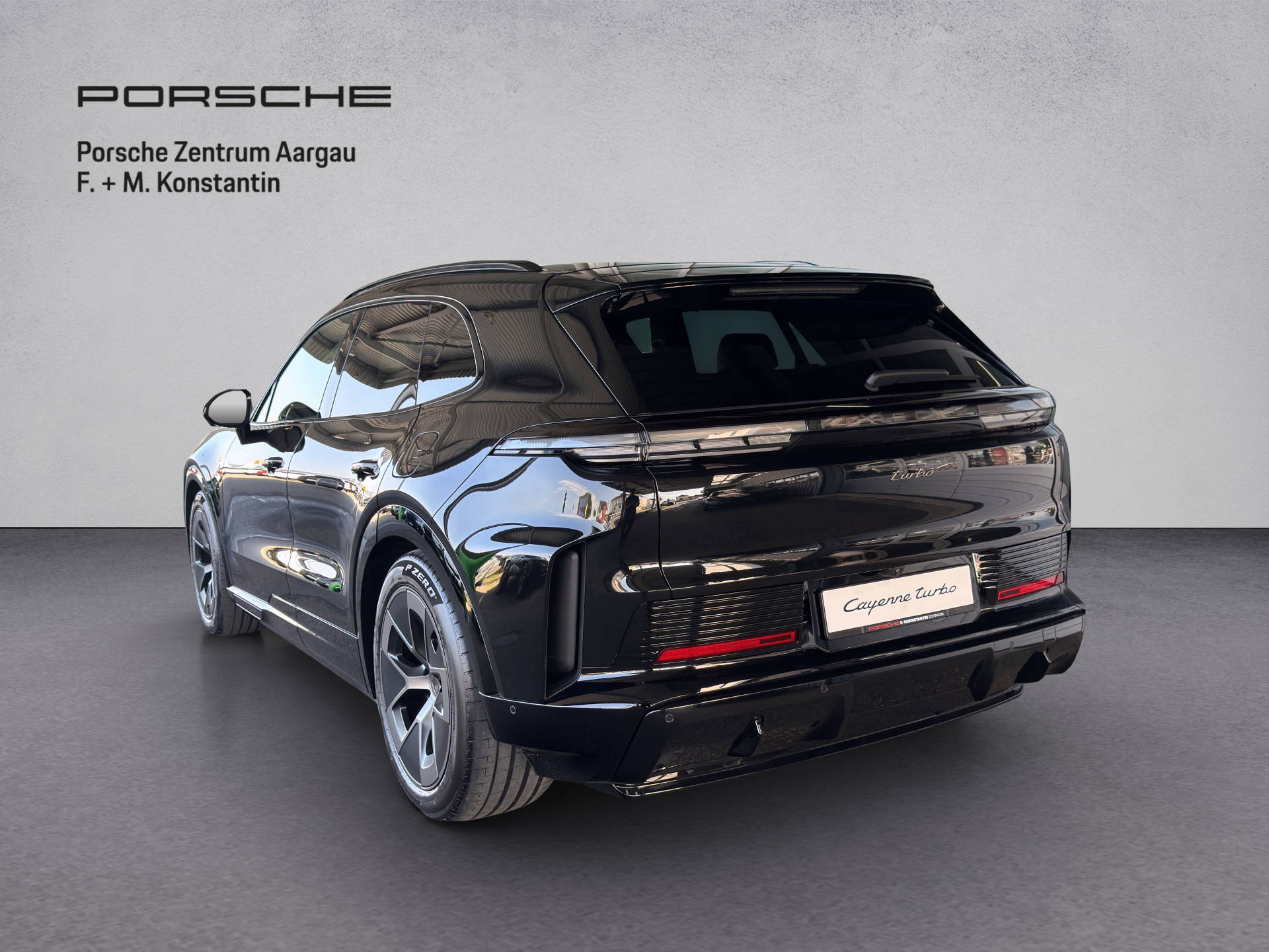 PORSCHE Cayenne Electric Turbo-image-3