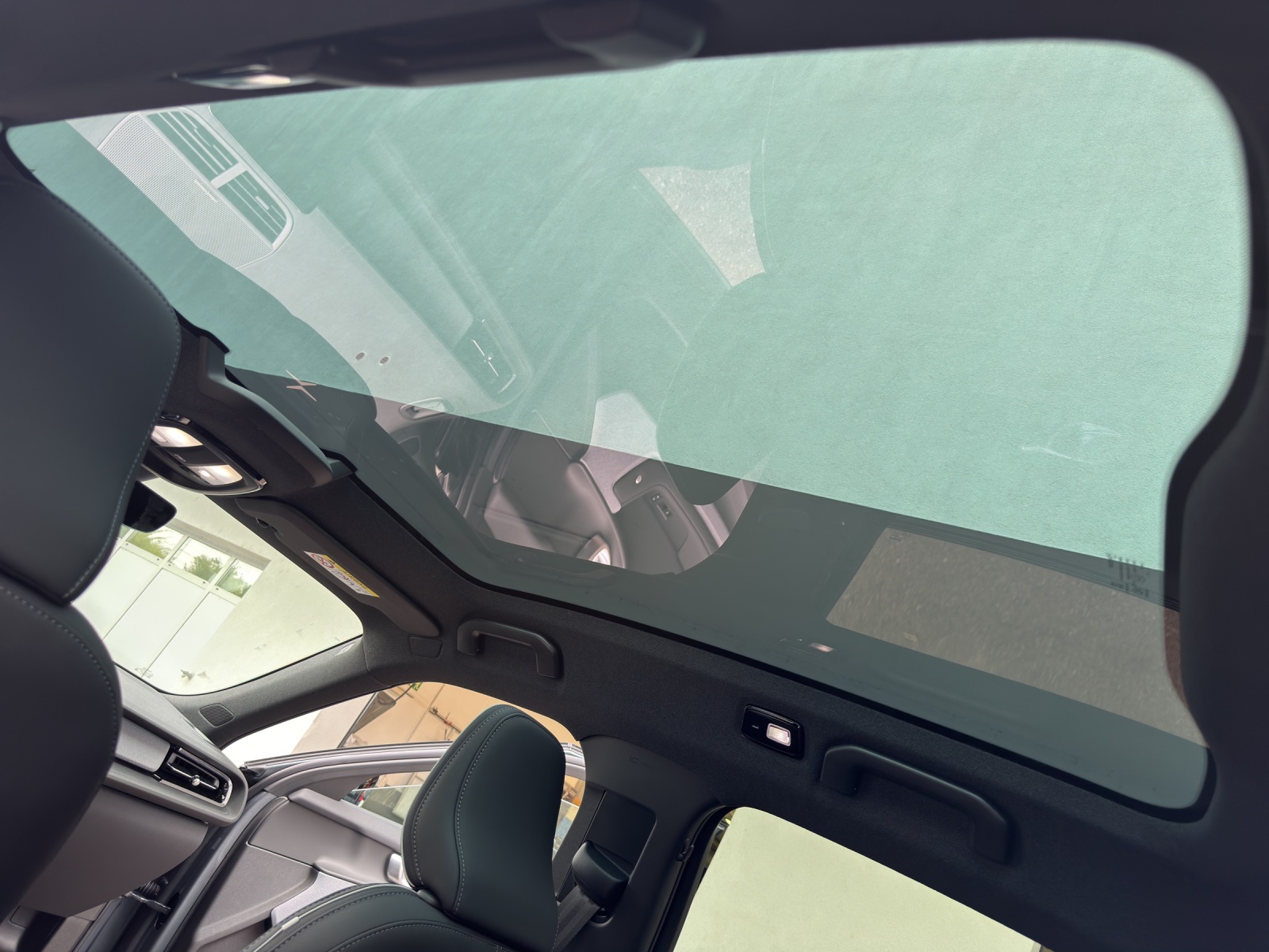 POLESTAR 2 Long Range Dual Motor Prime-showroom-element-3