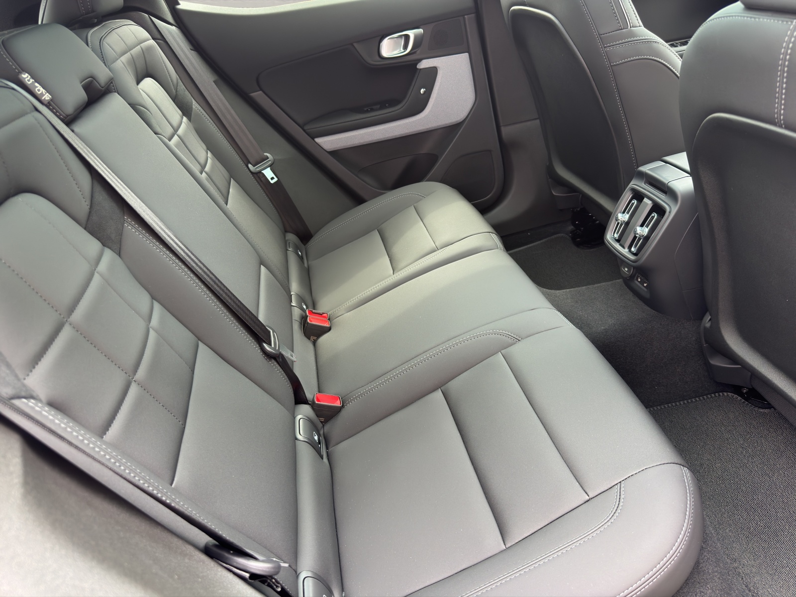 POLESTAR 2 Long Range Dual Motor Prime-showroom-element-1