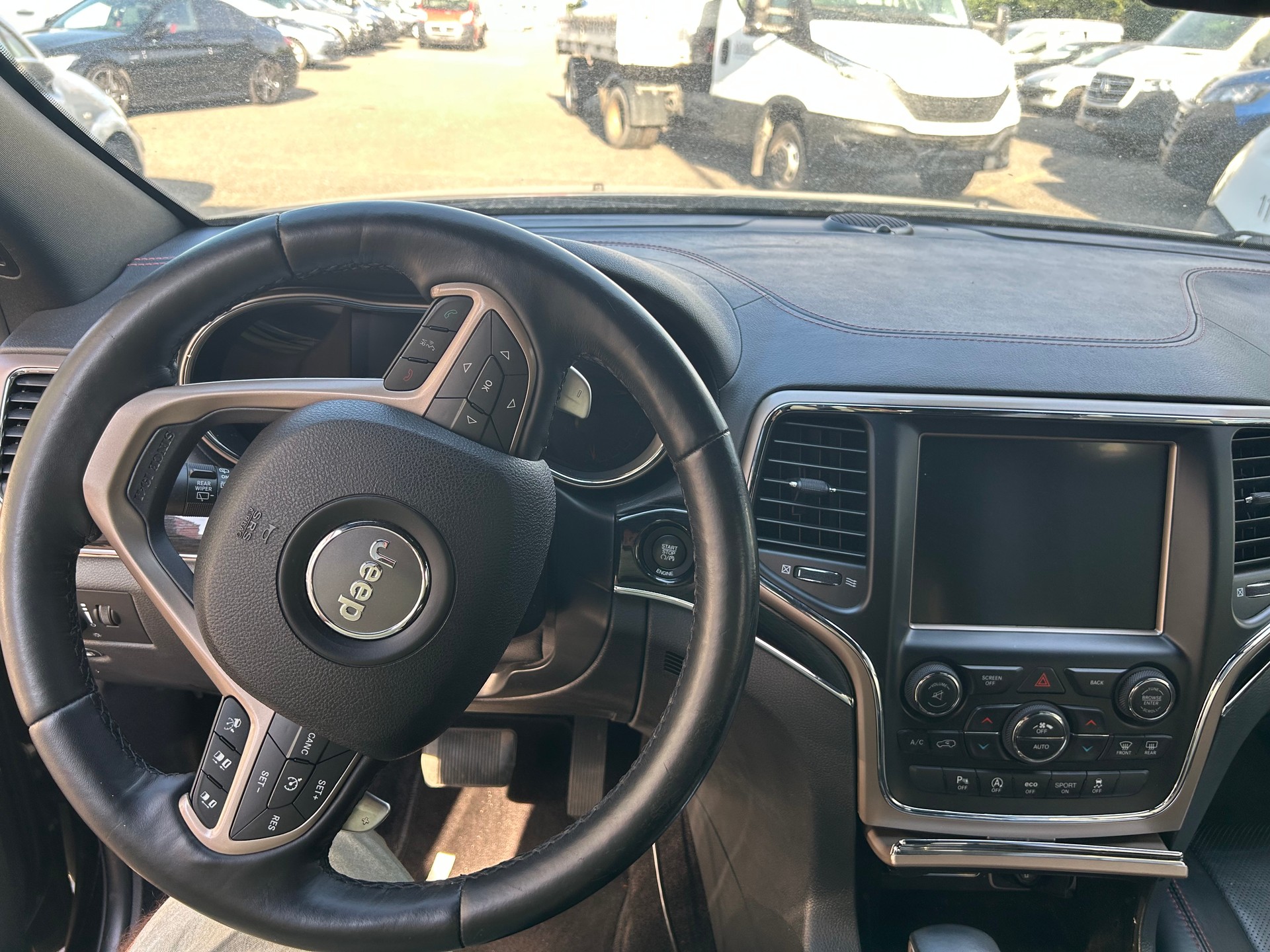 JEEP Grand Cherokee 3.0 CRD 75th Anniversary Automatic-image-8