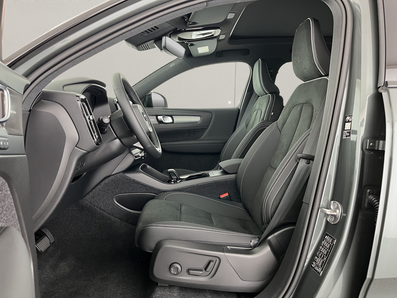 VOLVO EX40 Twin Performance Ultra AWD-image-8