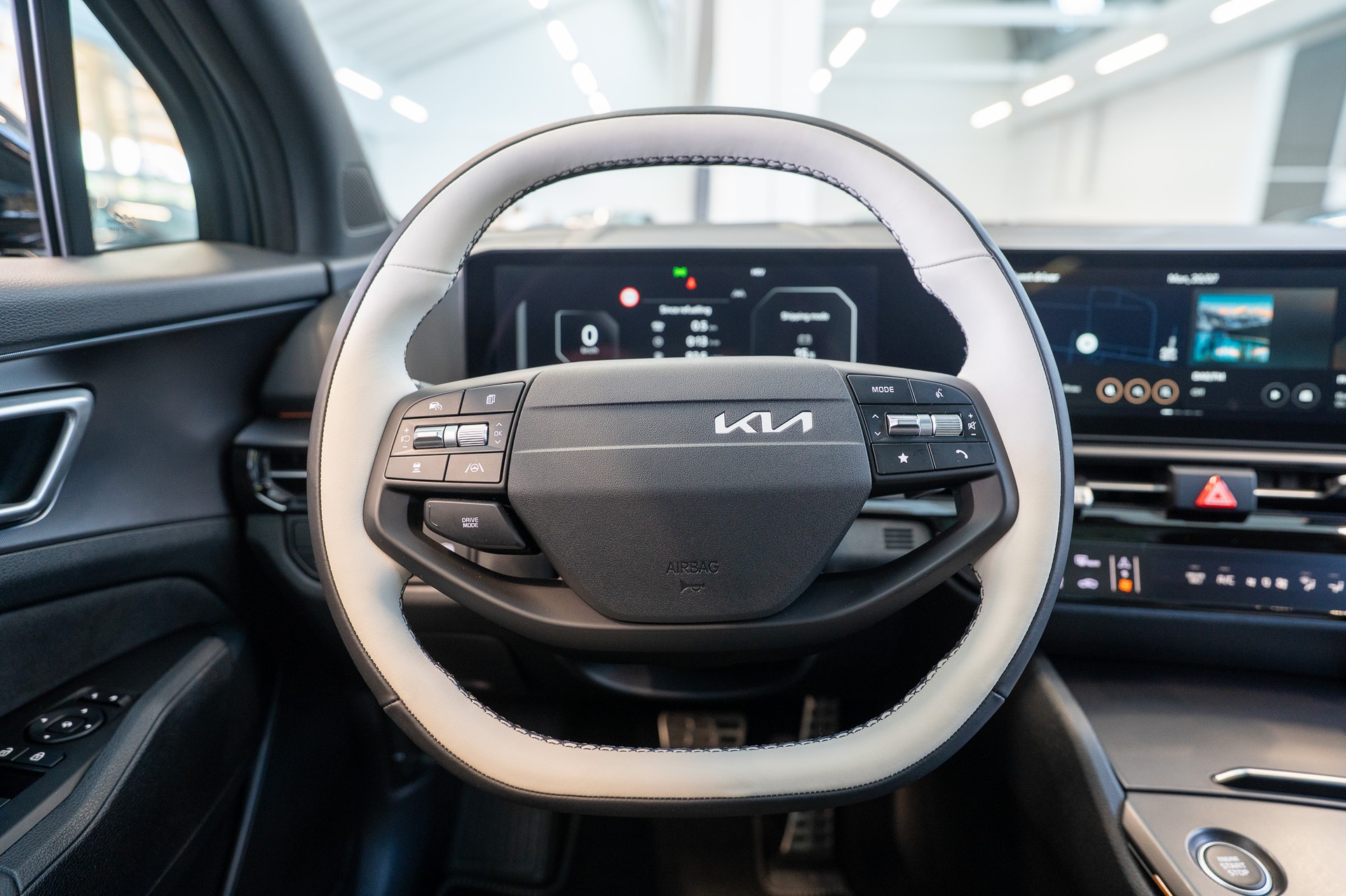 KIA Sportage 1.6T-GDi PHEV GT-Line Power Edition A / Panorama-Schiebedach-image-16