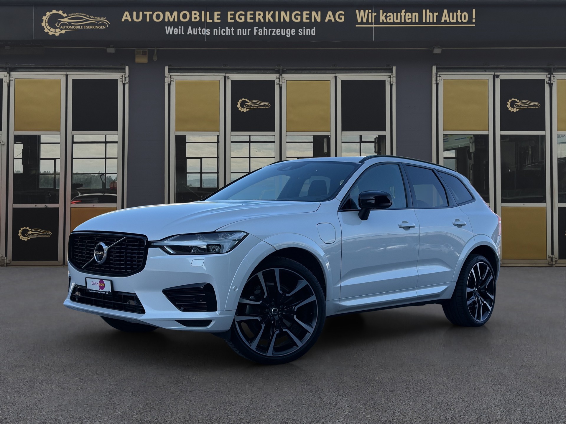 VOLVO XC60 2.0 T8 TE R-Design eAWD-image-0