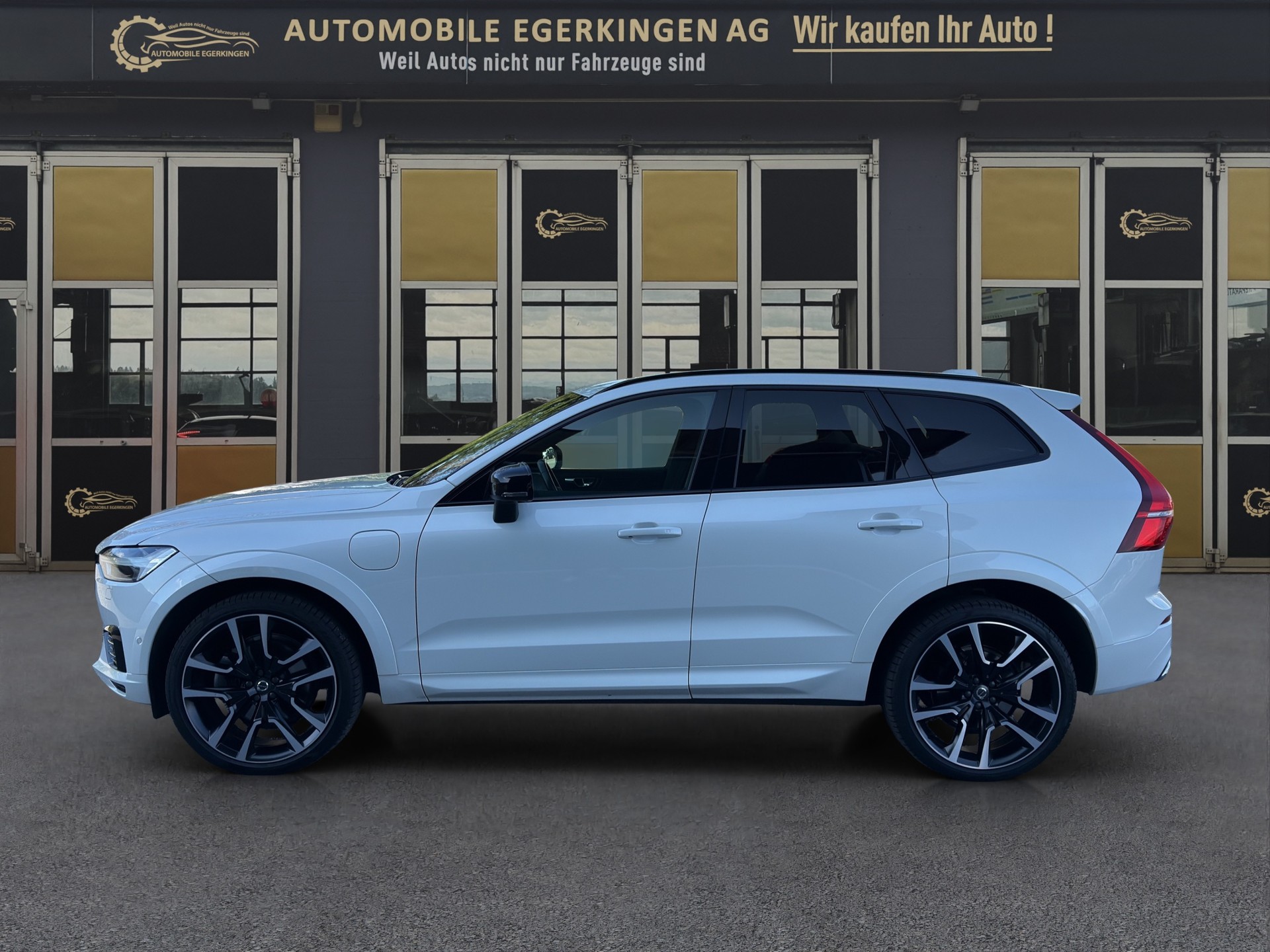 VOLVO XC60 2.0 T8 TE R-Design eAWD-image-7