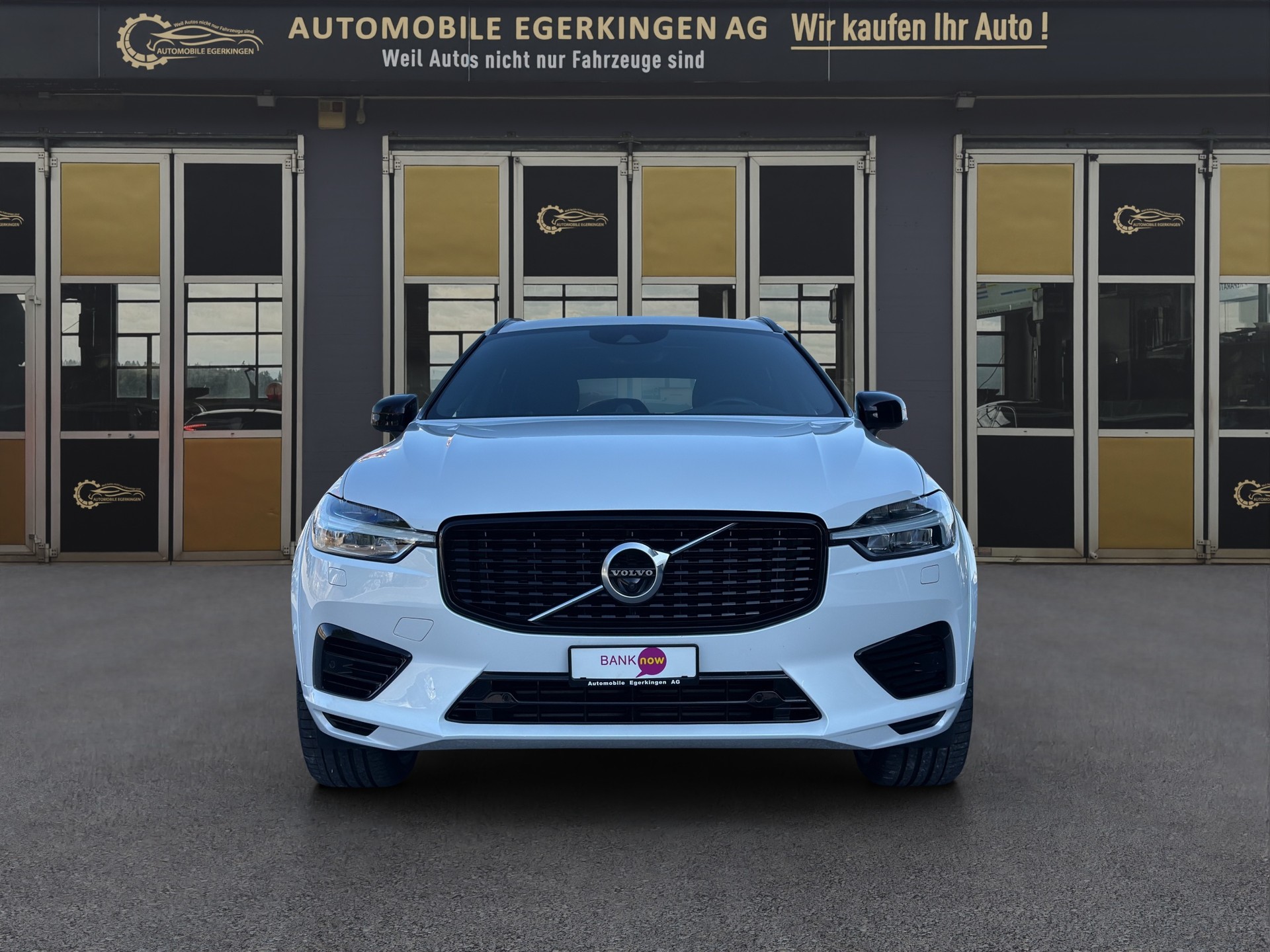 VOLVO XC60 2.0 T8 TE R-Design eAWD-image-1