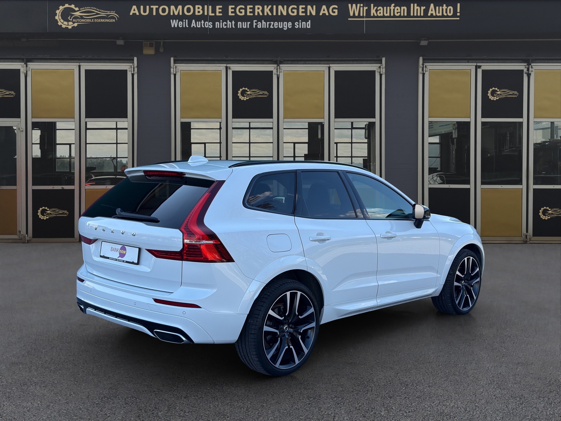 VOLVO XC60 2.0 T8 TE R-Design eAWD-image-4