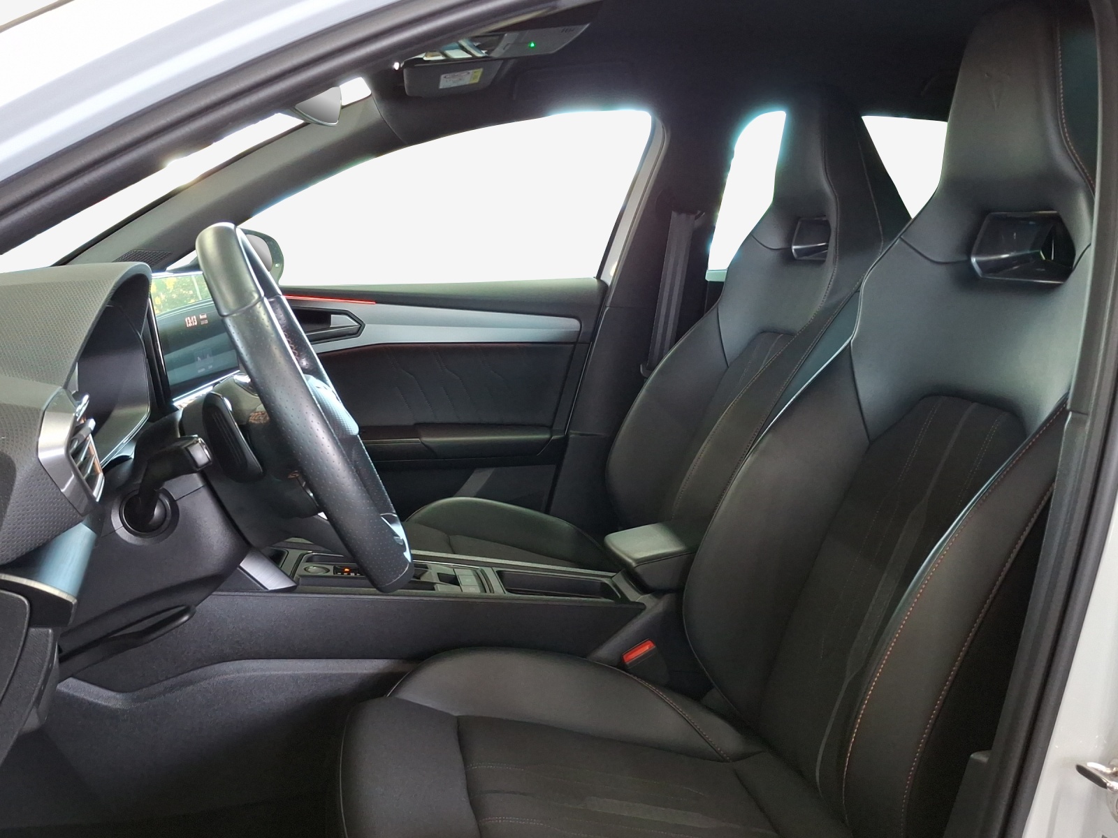 CUPRA LEON ST 1.4 e-HYBRID pHEV DSG-image-8