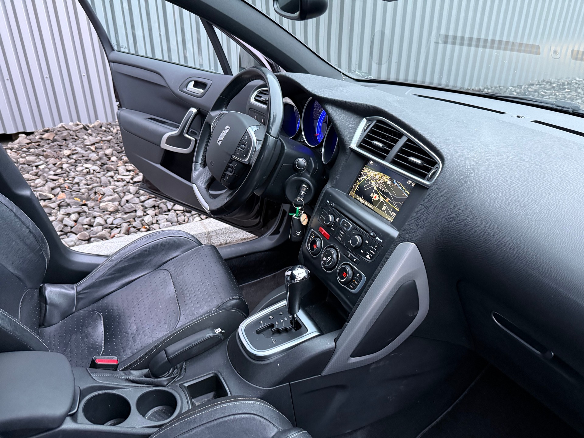 DS AUTOMOBILES DS4 1.6 THP SO Chic Automatic-image-11