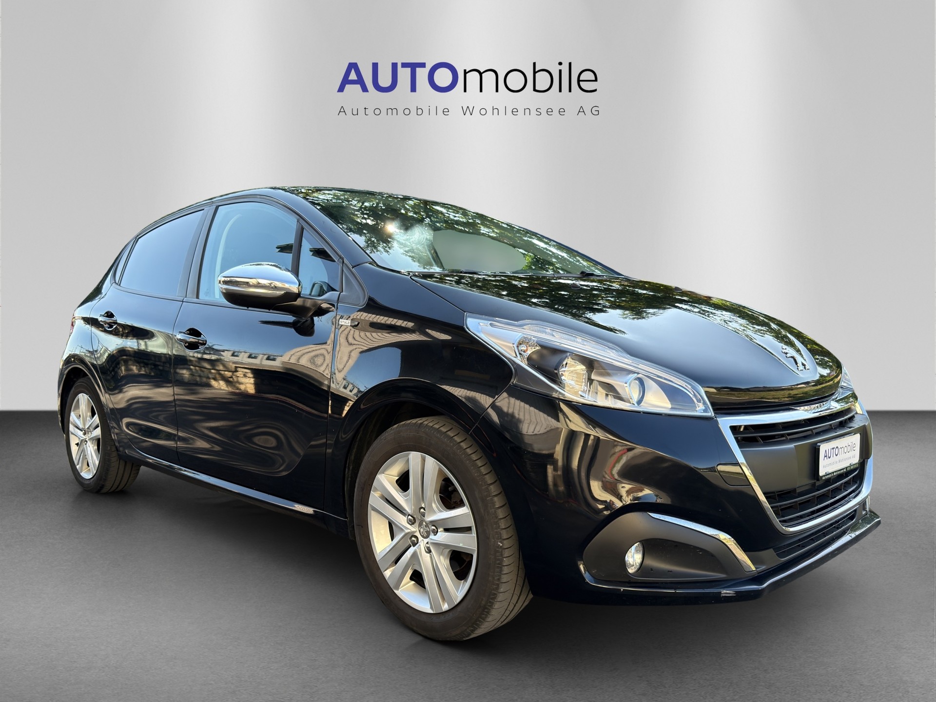 PEUGEOT 208 1.2 PureTech Style-image-3