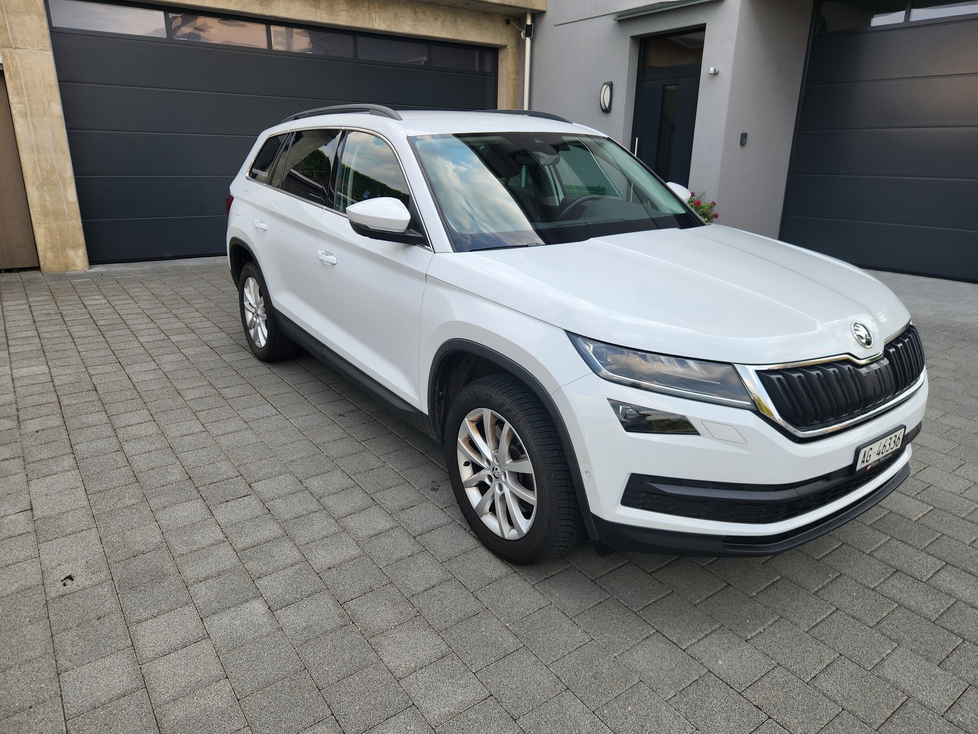 SKODA 2.0 TDI SCR Style 4x4 DSG-image-0