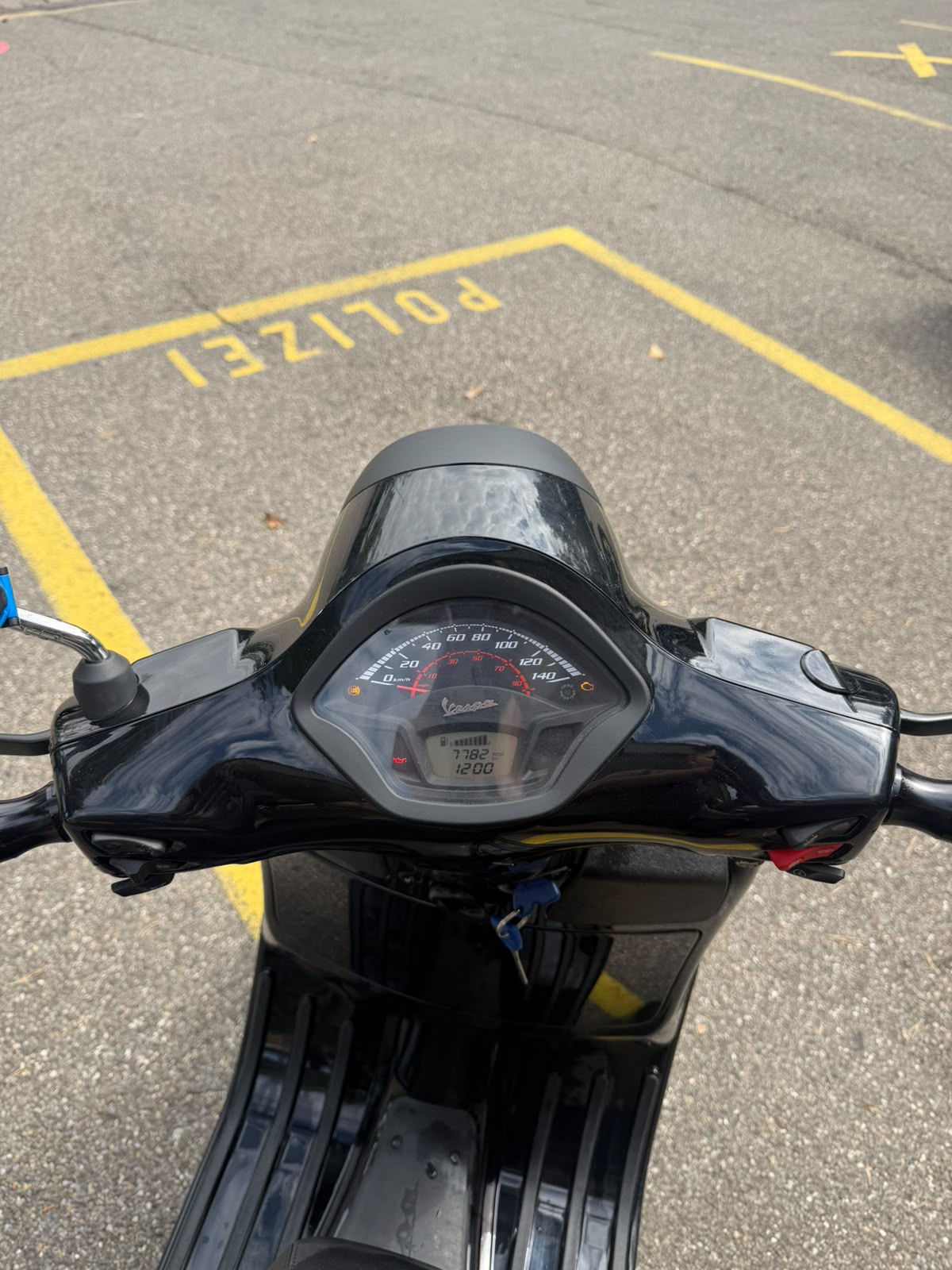 PIAGGIO Vespa GTS 300 HPE ABS/ASR-showroom-element-3