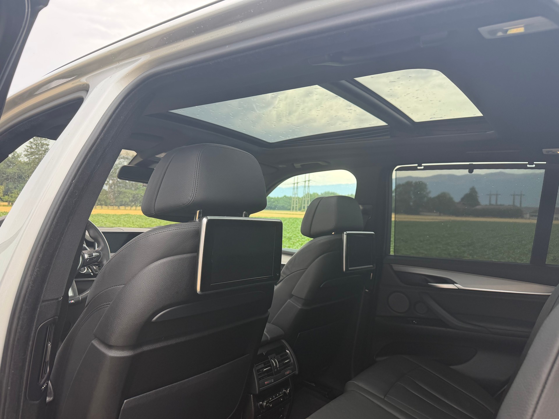 BMW X5 xDrive M50d Steptronic-image-12