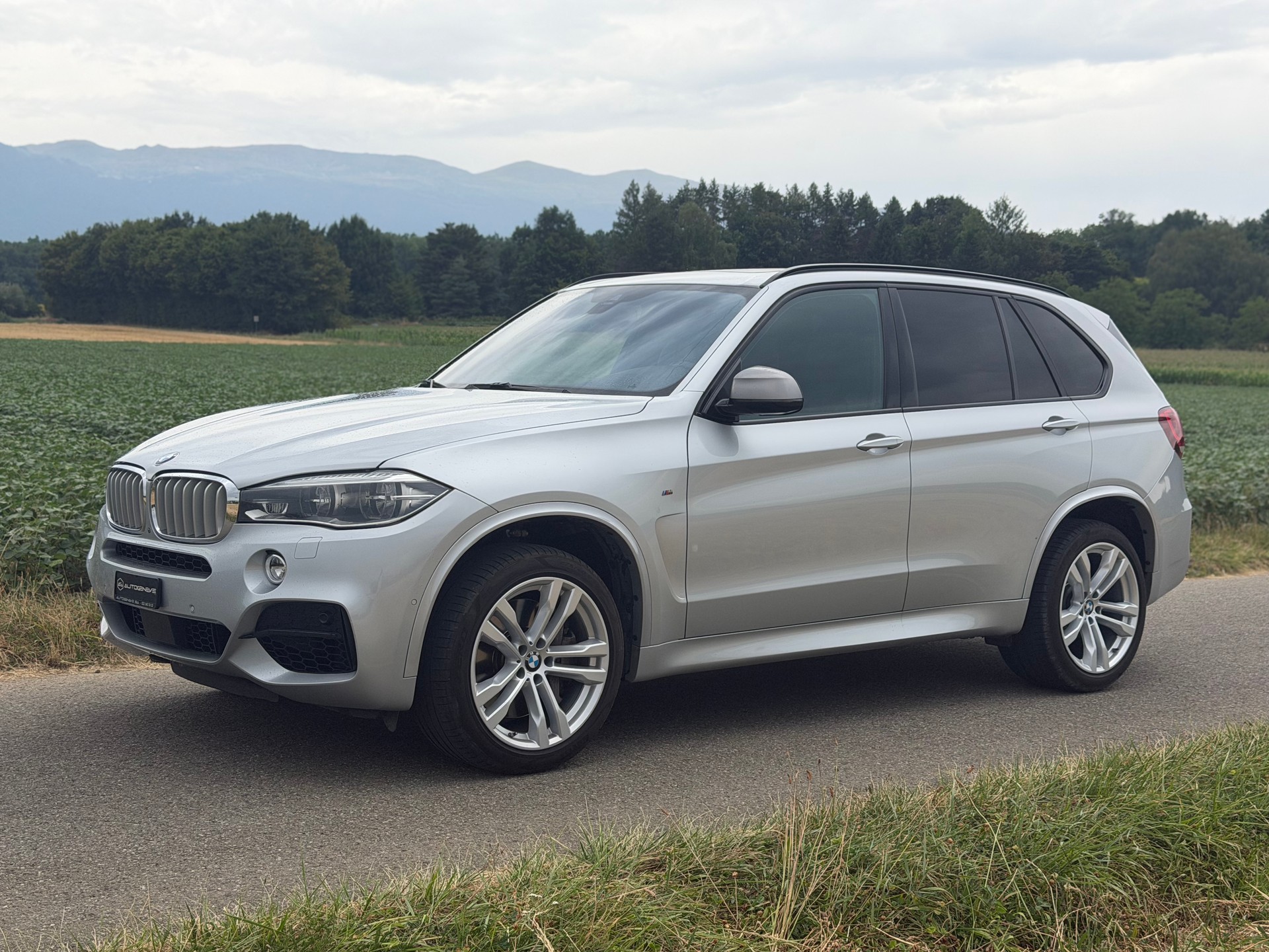 BMW X5 xDrive M50d Steptronic-image-4