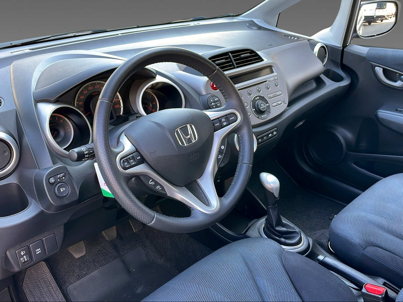 HONDA Jazz 1.4i Exclusive-image-4