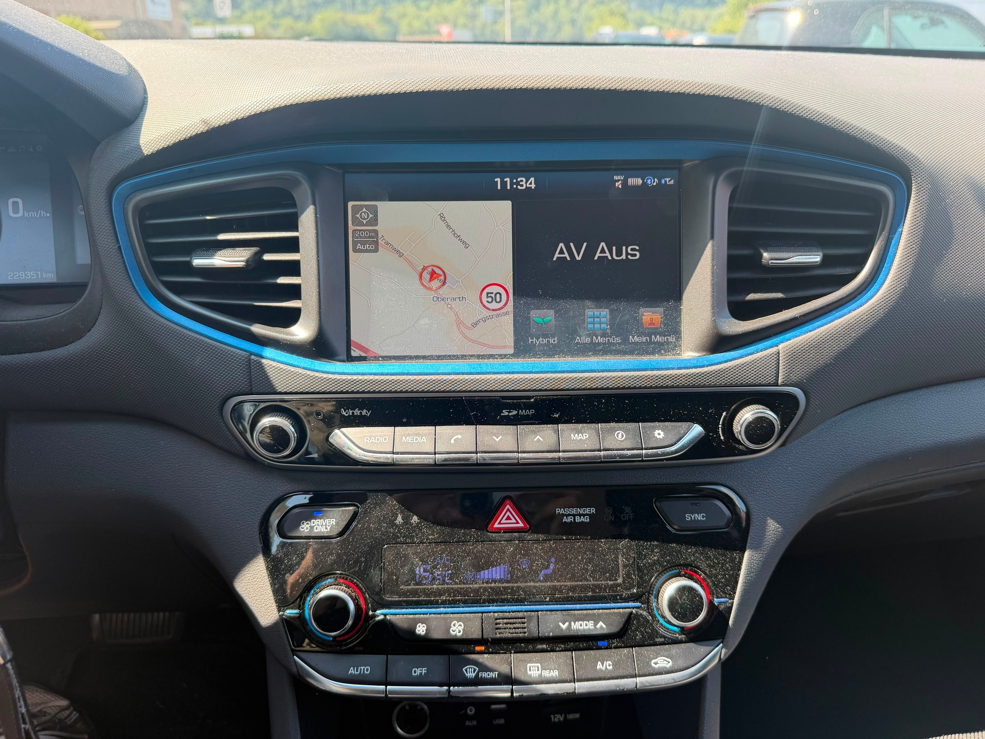 HYUNDAI Ioniq 1.6 GDi HEV Launch Plus DCT-image-6