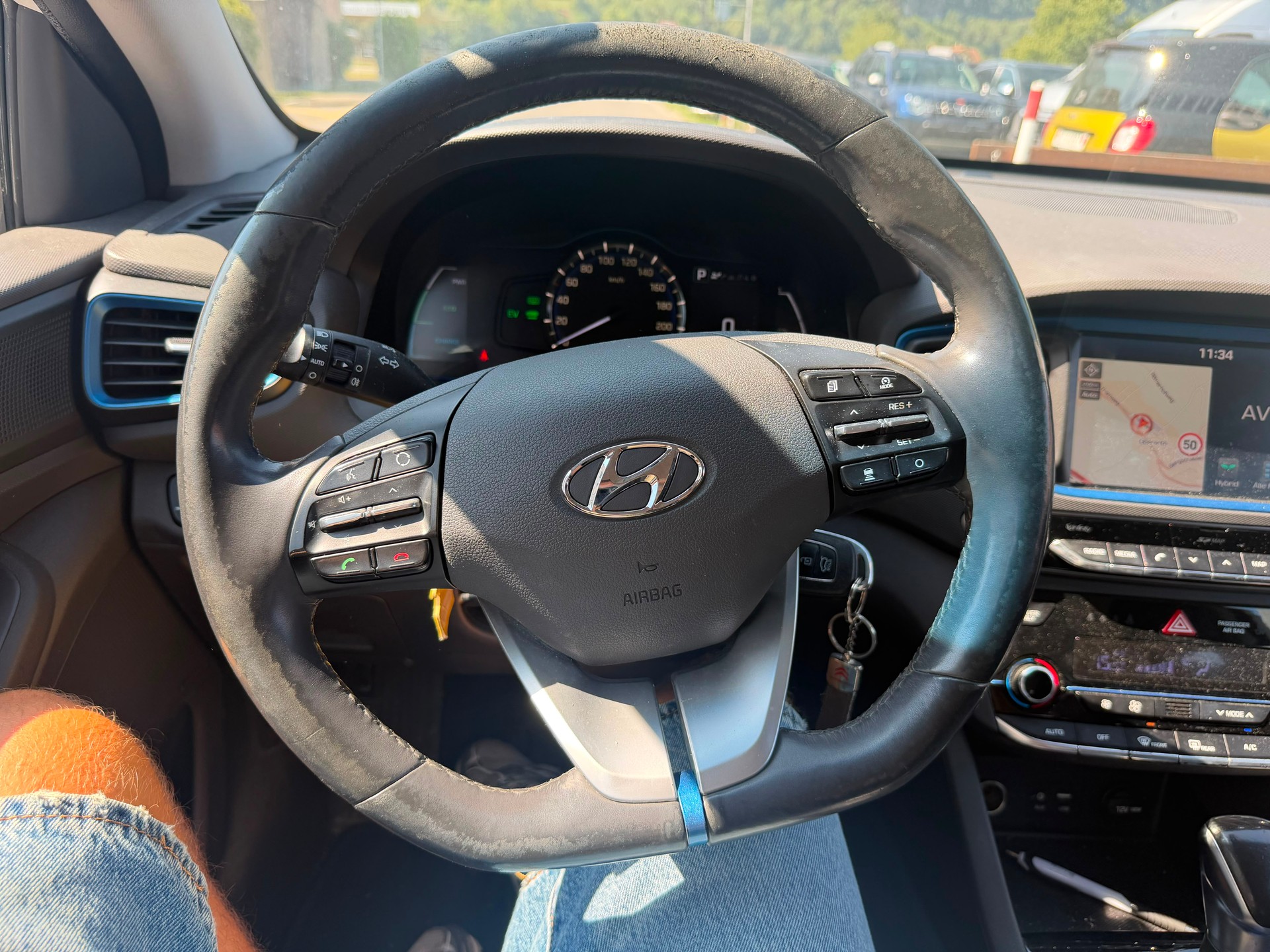 HYUNDAI Ioniq 1.6 GDi HEV Launch Plus DCT-image-8