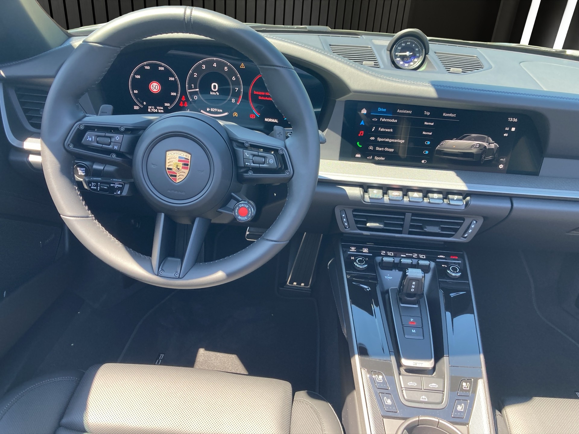 PORSCHE 911 Carrera S Cabriolet-image-12
