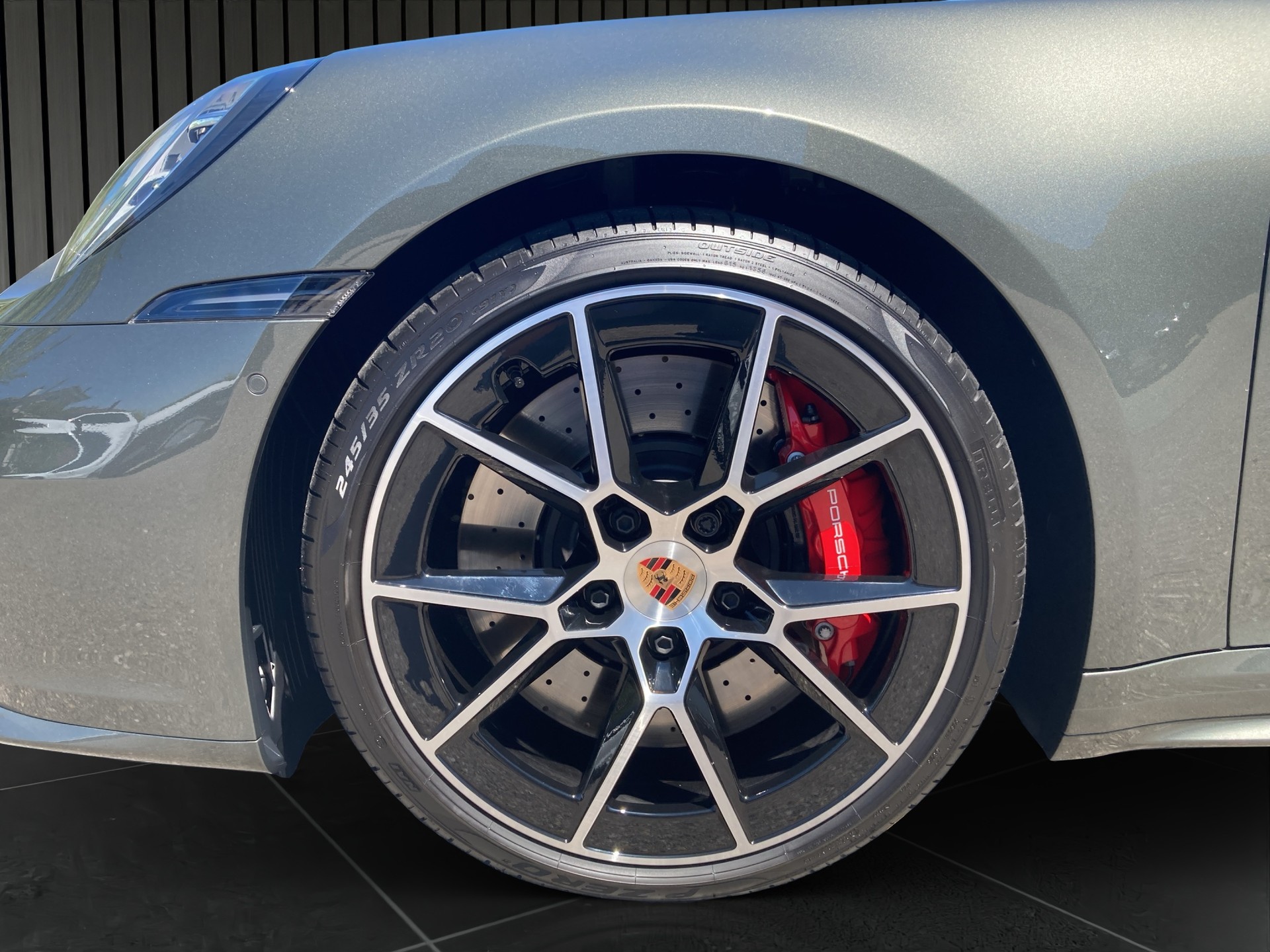 PORSCHE 911 Carrera S Cabriolet-image-7