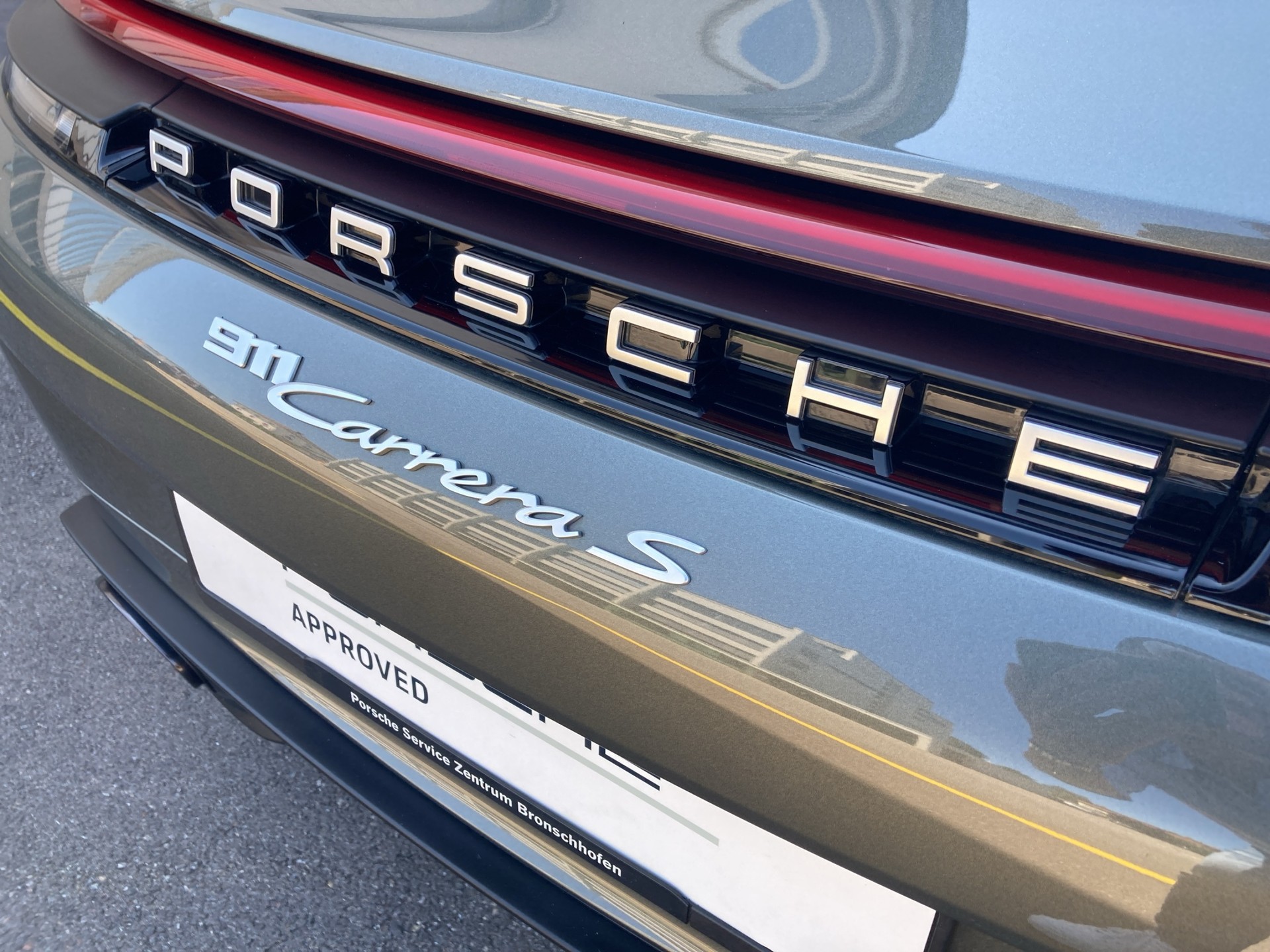 PORSCHE 911 Carrera S Cabriolet-image-20
