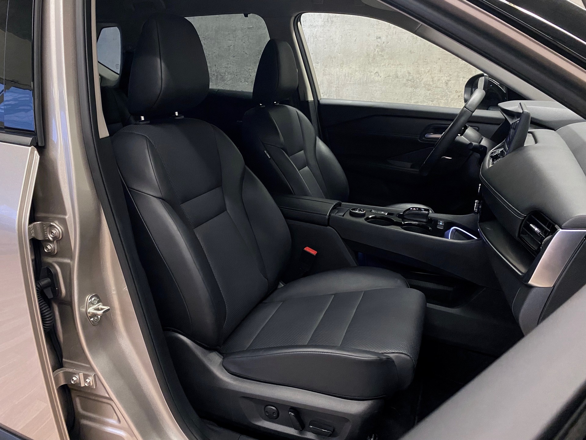NISSAN X-Trail 1.5*VC-T*e-Power*4WD*7 Sitze*N-Trek*Swiss*-image-3