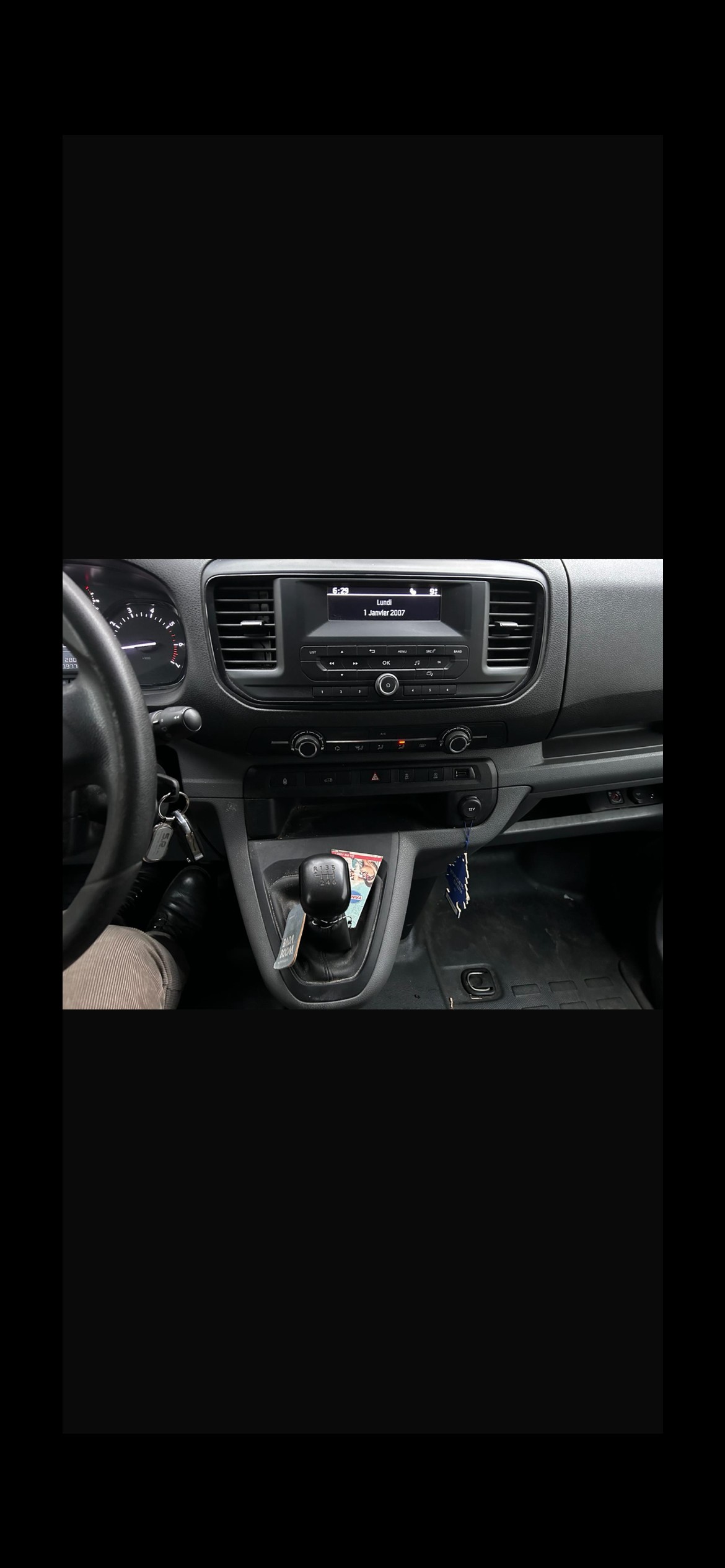 PEUGEOT Expert 2.0 BlueHDi 120 S&S Active Standard-image-15