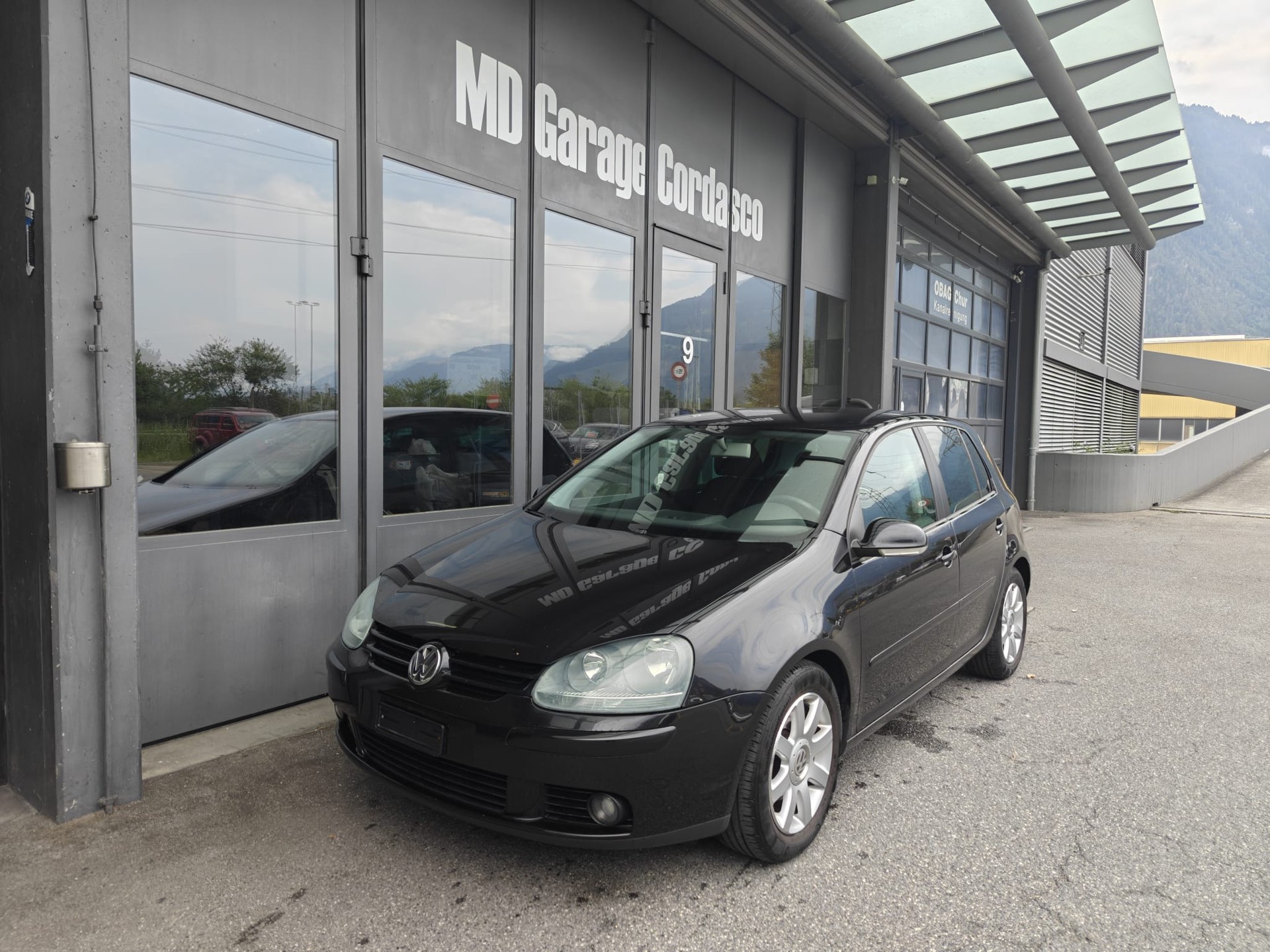 VW Golf 1.6 FSI Sportline-image-0