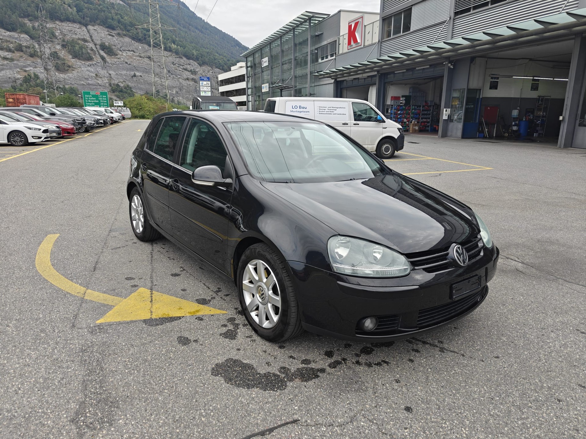 VW Golf 1.6 FSI Sportline-image-1