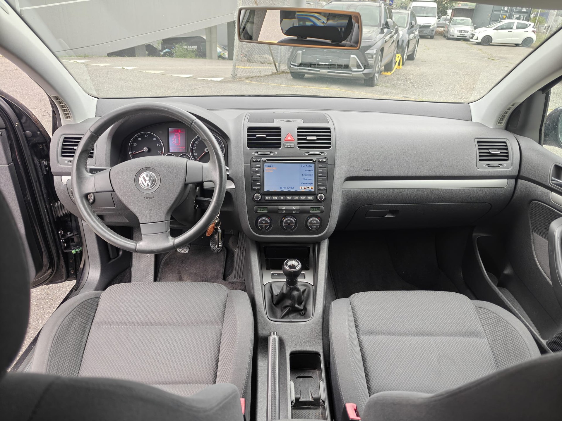 VW Golf 1.6 FSI Sportline-image-5