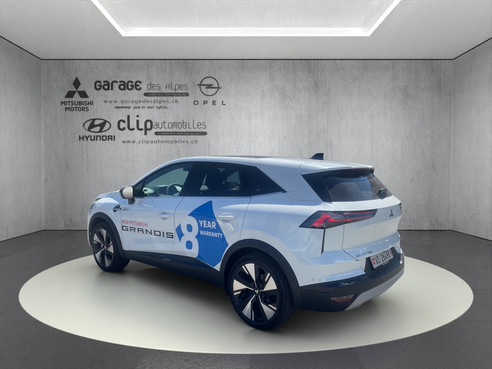 MITSUBISHI Grandis 1.8 HEV Instyle-image-3