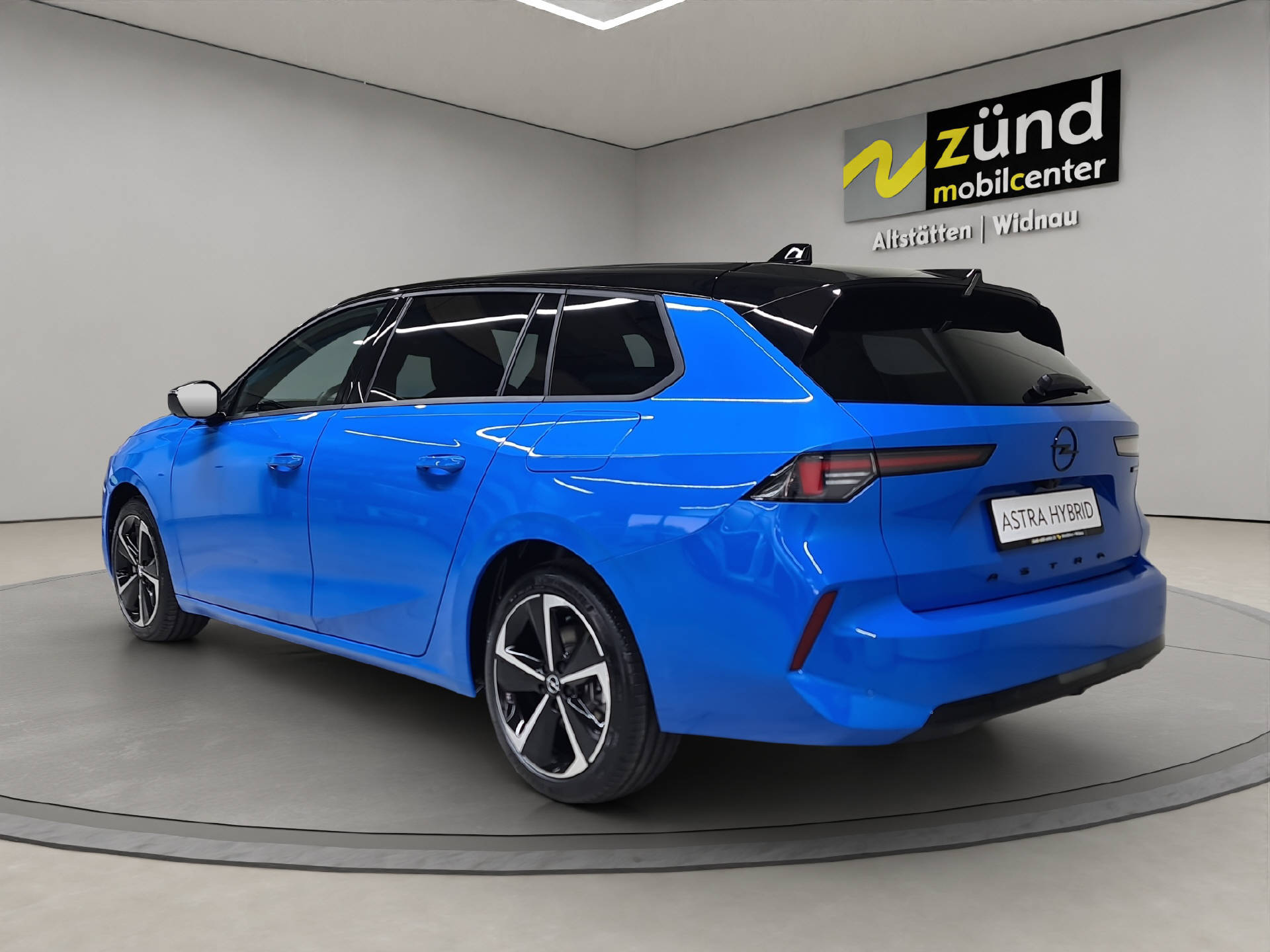 OPEL Astra Sports Tourer 1.6 T PHEV 195 GS-image-2