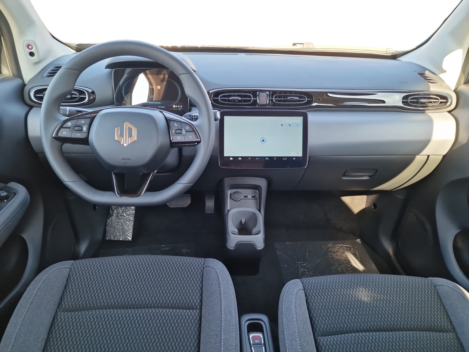 LEAPMOTOR T03 Electric 37kWh Reichweite 265 km Panorama-image-9