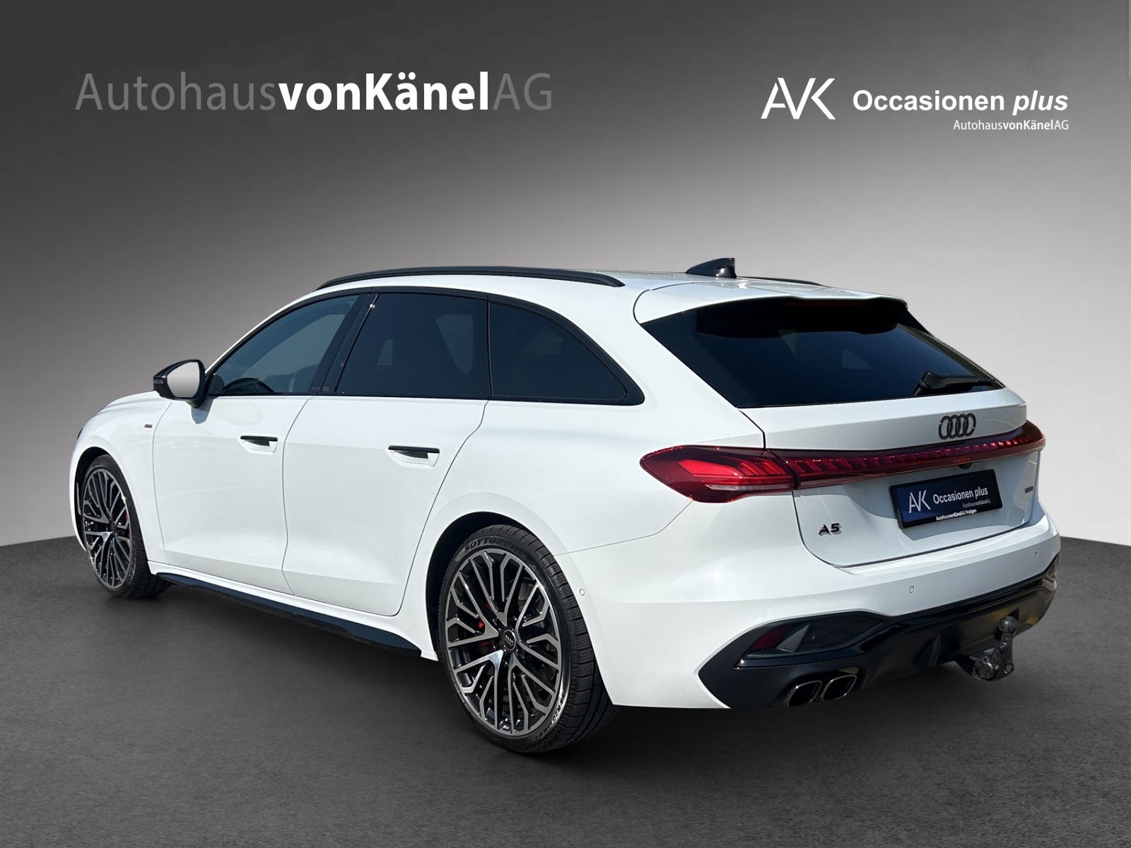AUDI A5 Avant TDI quattro 150 kW Attraction S tronic-image-2