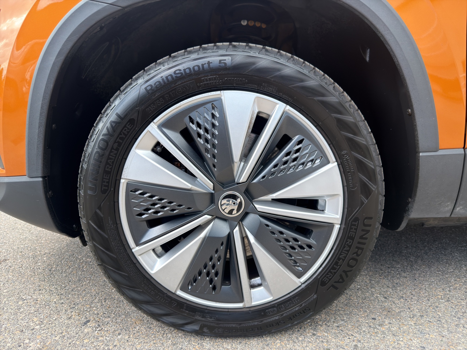 SKODA Karoq 1.5 TSI Ambition DSG-image-7