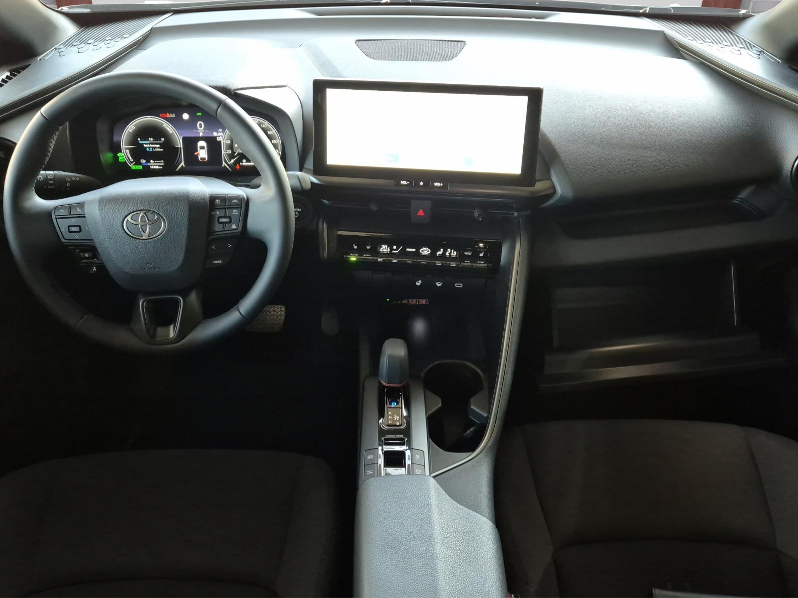 TOYOTA C-HR 2.0 PHEV Swiss Edition inkl. Winterräder + Gratisservice 4 Jahre / 60000 Km ab 1. IV-image-6