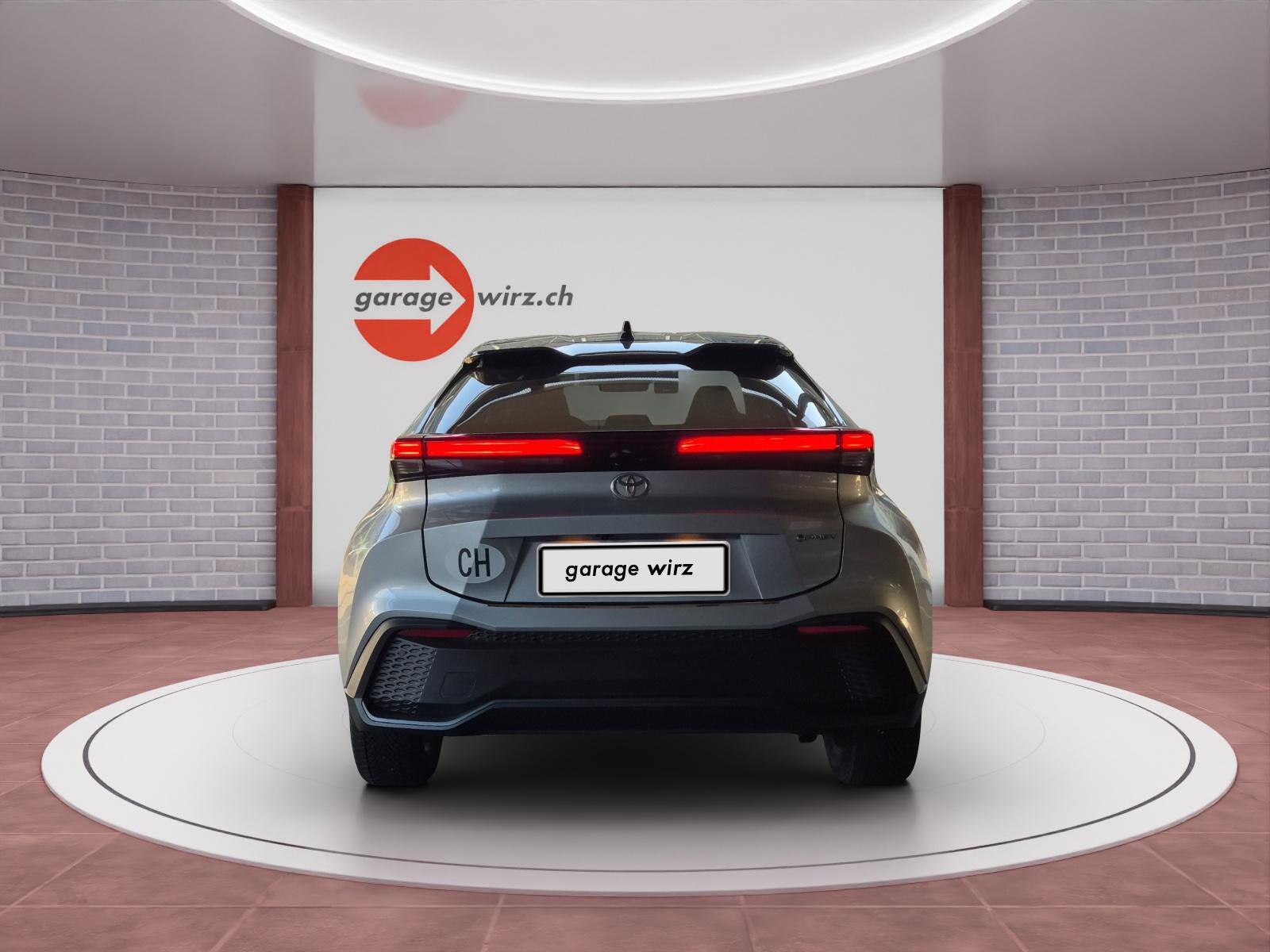 TOYOTA C-HR 2.0 PHEV Swiss Edition inkl. Winterräder + Gratisservice 4 Jahre / 60000 Km ab 1. IV-image-3